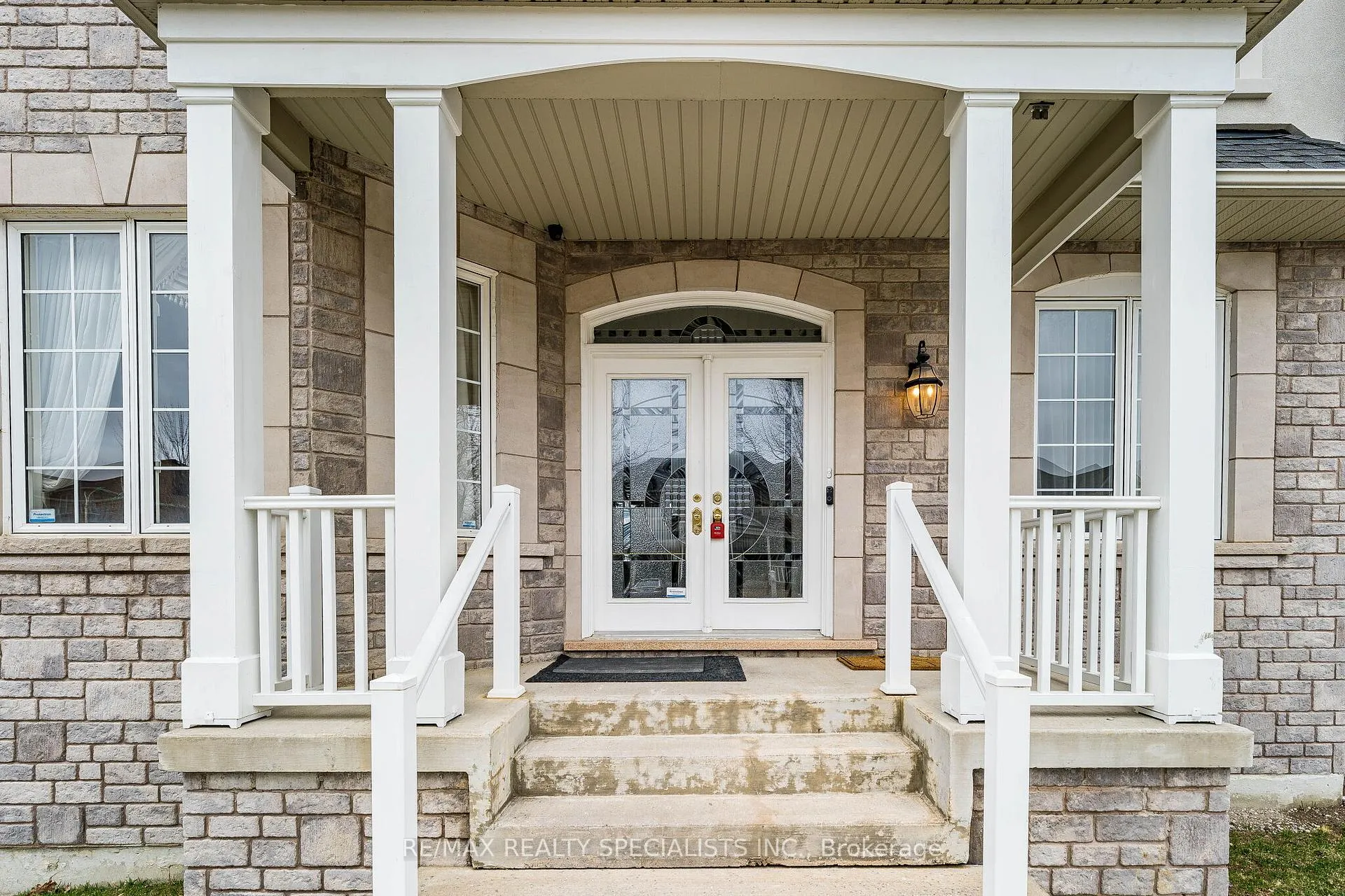 Photo 3 of 85 Bloomsbury Avenue, Brampton, Vales of Castlemore — HOMEH
