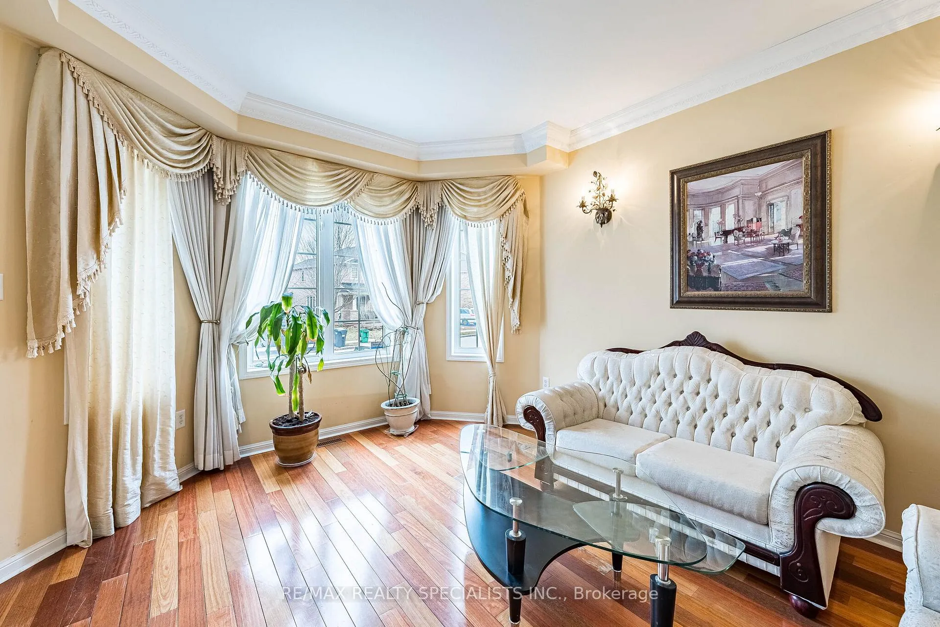 Photo 7 of 85 Bloomsbury Avenue, Brampton, Vales of Castlemore — HOMEH