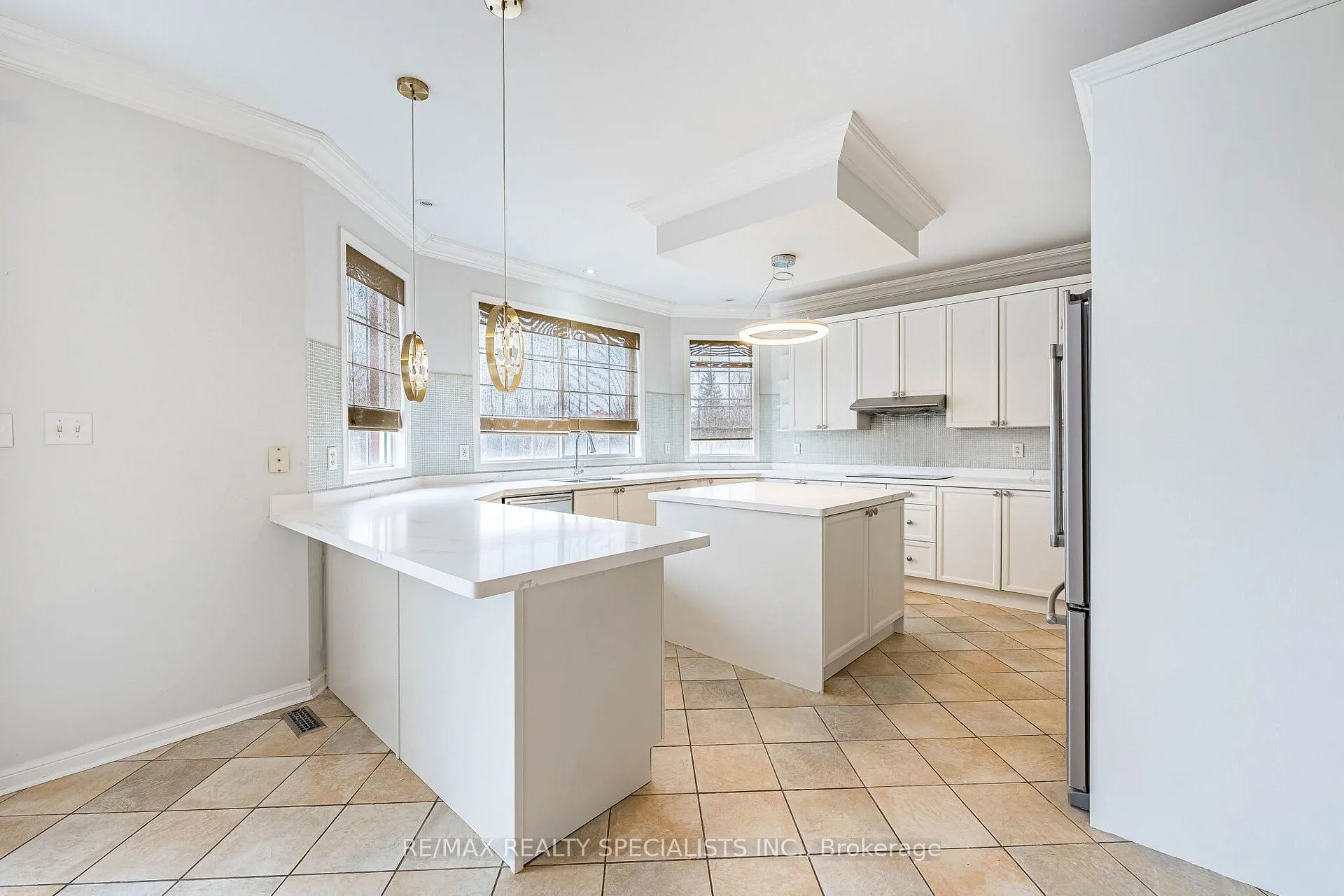 Photo 11 of 85 Bloomsbury Avenue, Brampton, Vales of Castlemore — HOMEH