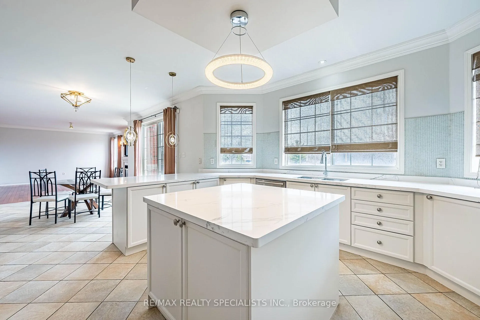 Photo 12 of 85 Bloomsbury Avenue, Brampton, Vales of Castlemore — HOMEH