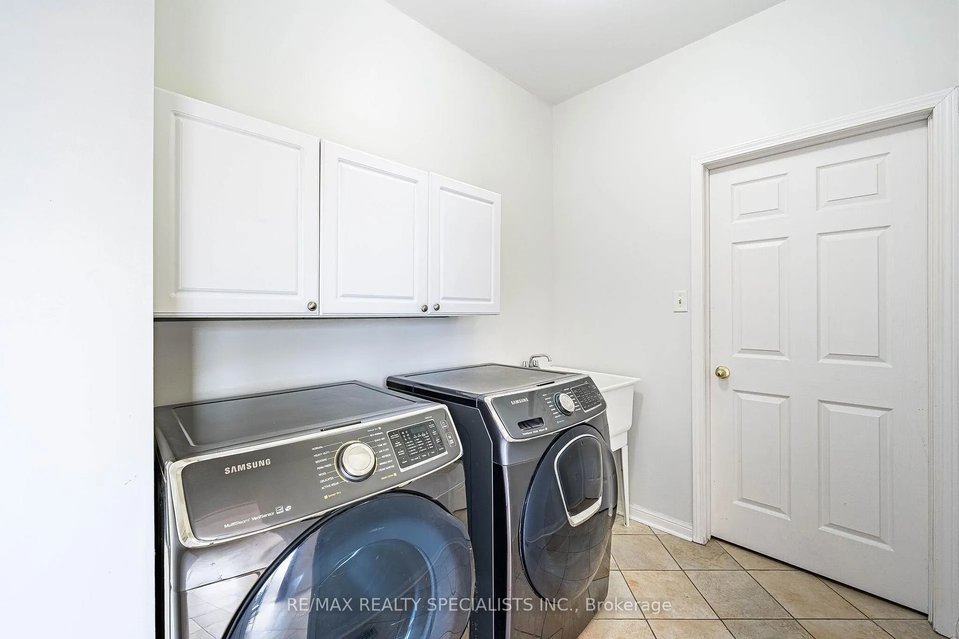 Photo 16 of 85 Bloomsbury Avenue, Brampton, Vales of Castlemore — HOMEH