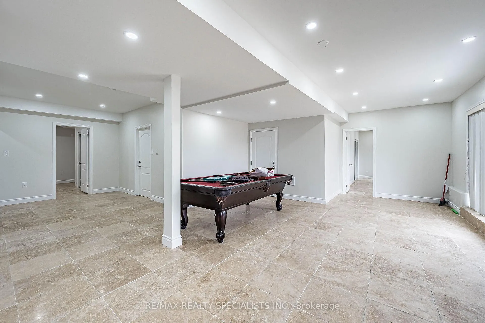 Photo 37 of 85 Bloomsbury Avenue, Brampton, Vales of Castlemore — HOMEH