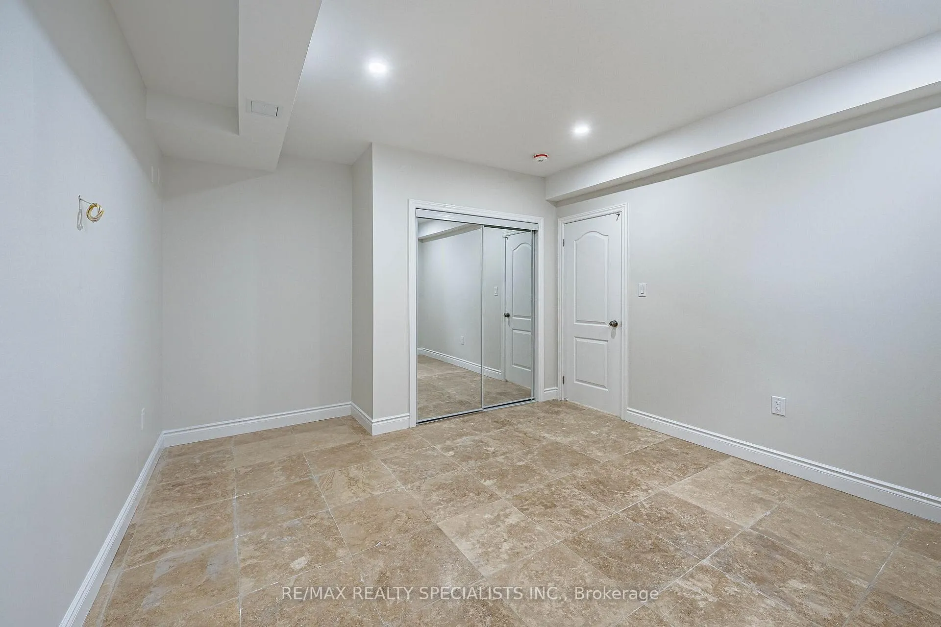 Photo 44 of 85 Bloomsbury Avenue, Brampton, Vales of Castlemore — HOMEH