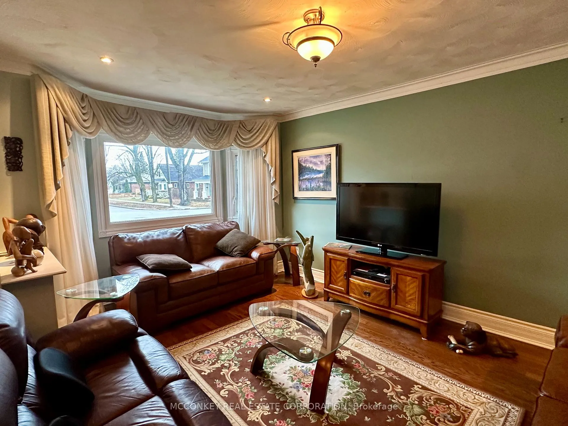 Photo 6 of 320 Mckellar Street, Peterborough, Otonabee Ward 1 — HOMEH