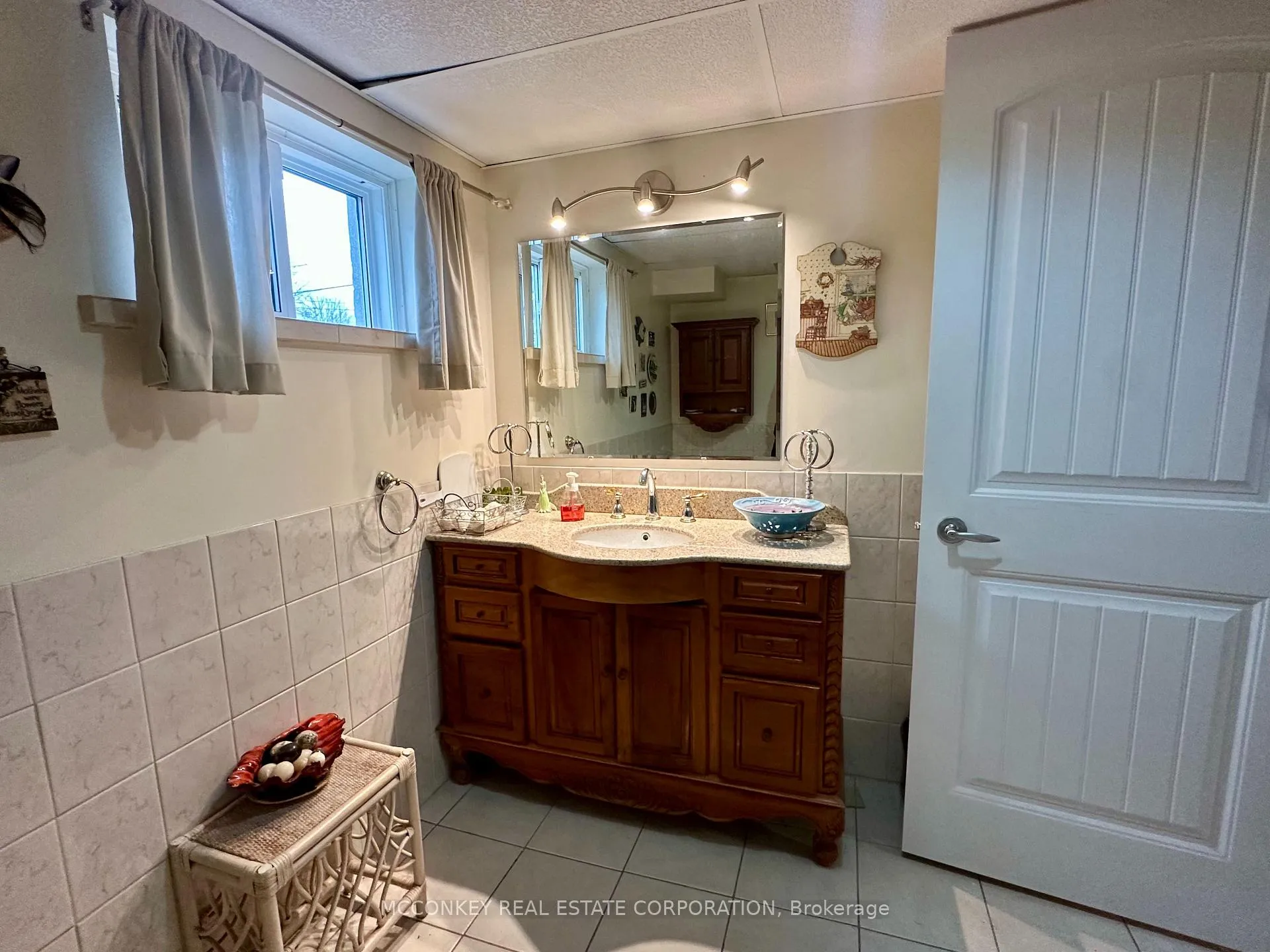 Photo 21 of 320 Mckellar Street, Peterborough, Otonabee Ward 1 — HOMEH