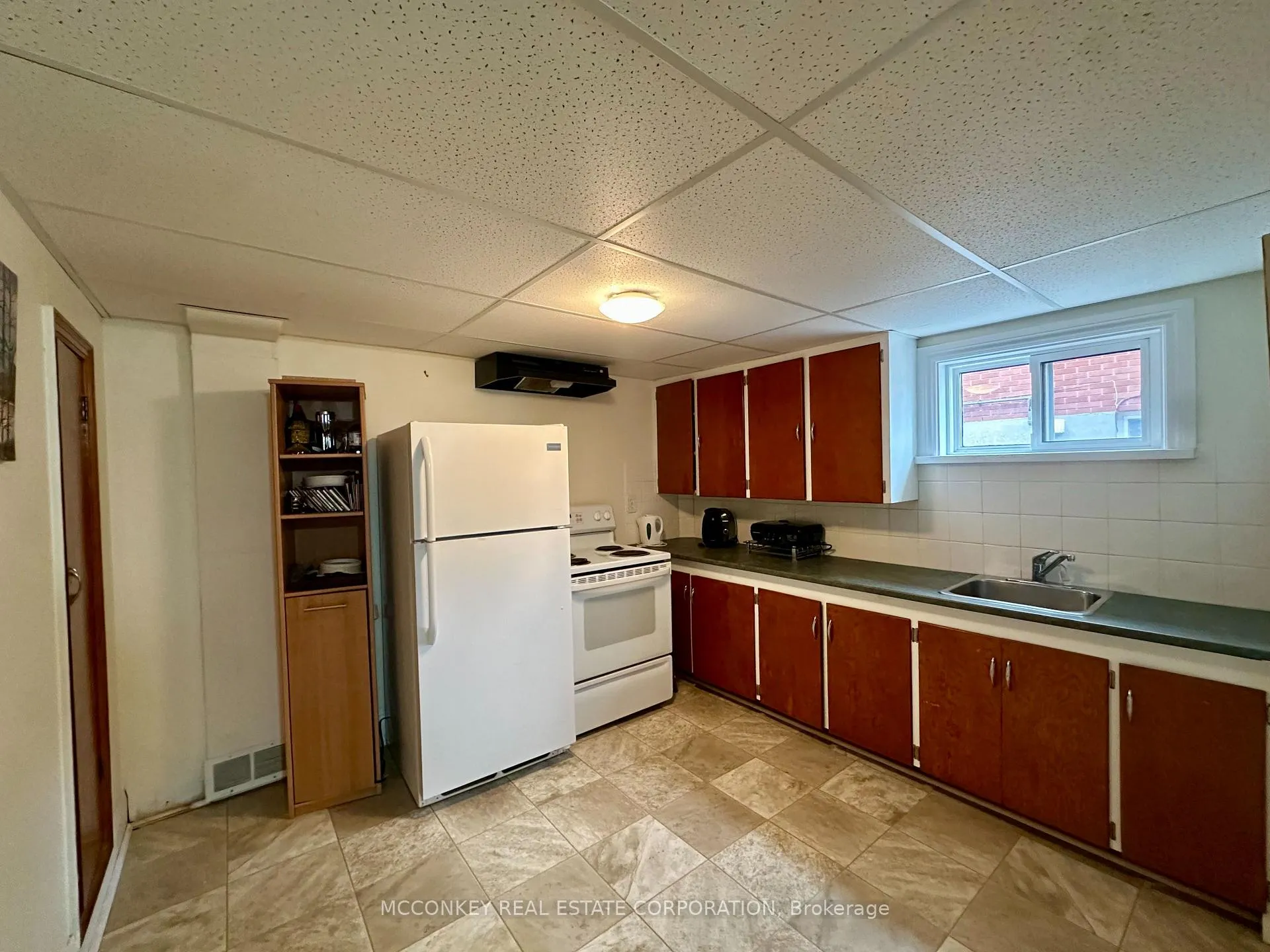 Photo 24 of 320 Mckellar Street, Peterborough, Otonabee Ward 1 — HOMEH