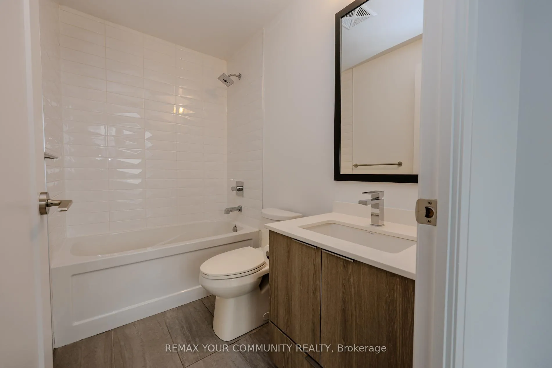 Photo 10 of Unit 718, 1 Belsize Drive, Toronto, Mount Pleasant West — HOMEH