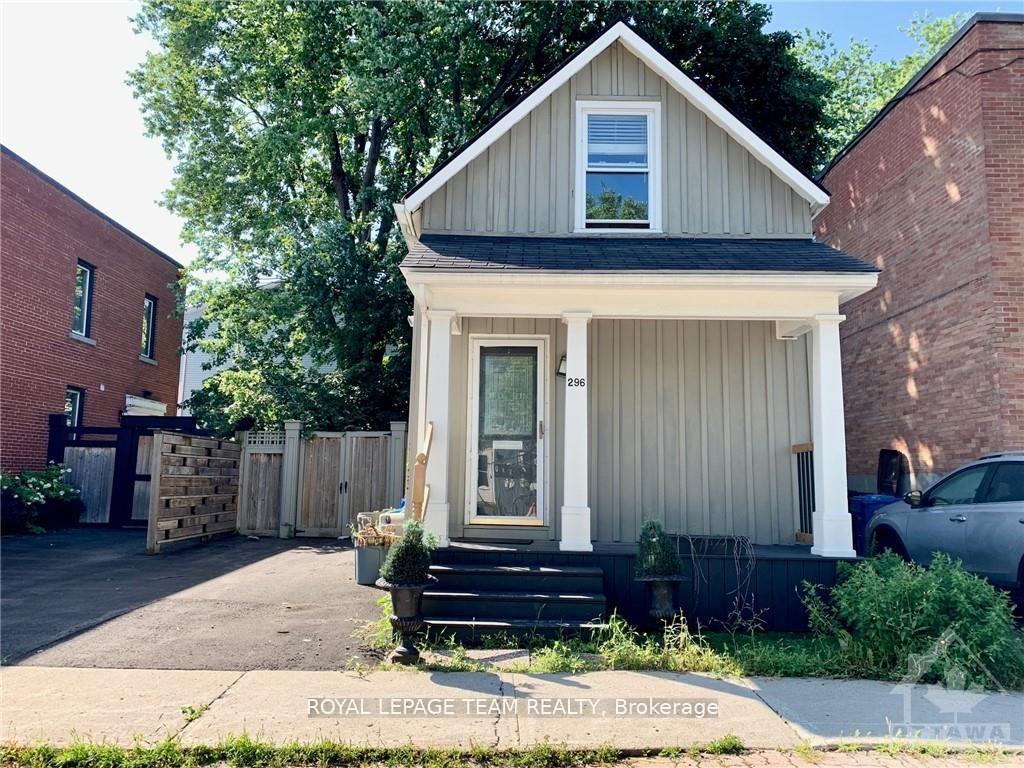 Front of 296 St Andrew Street