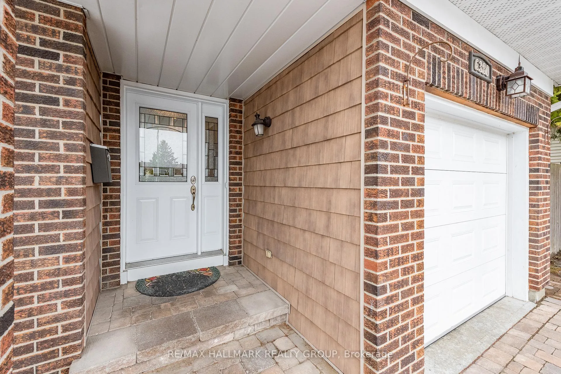 Photo 2 of 6380 St Louis Drive, Ottawa, Hiawatha Park/Convent Glen — HOMEH