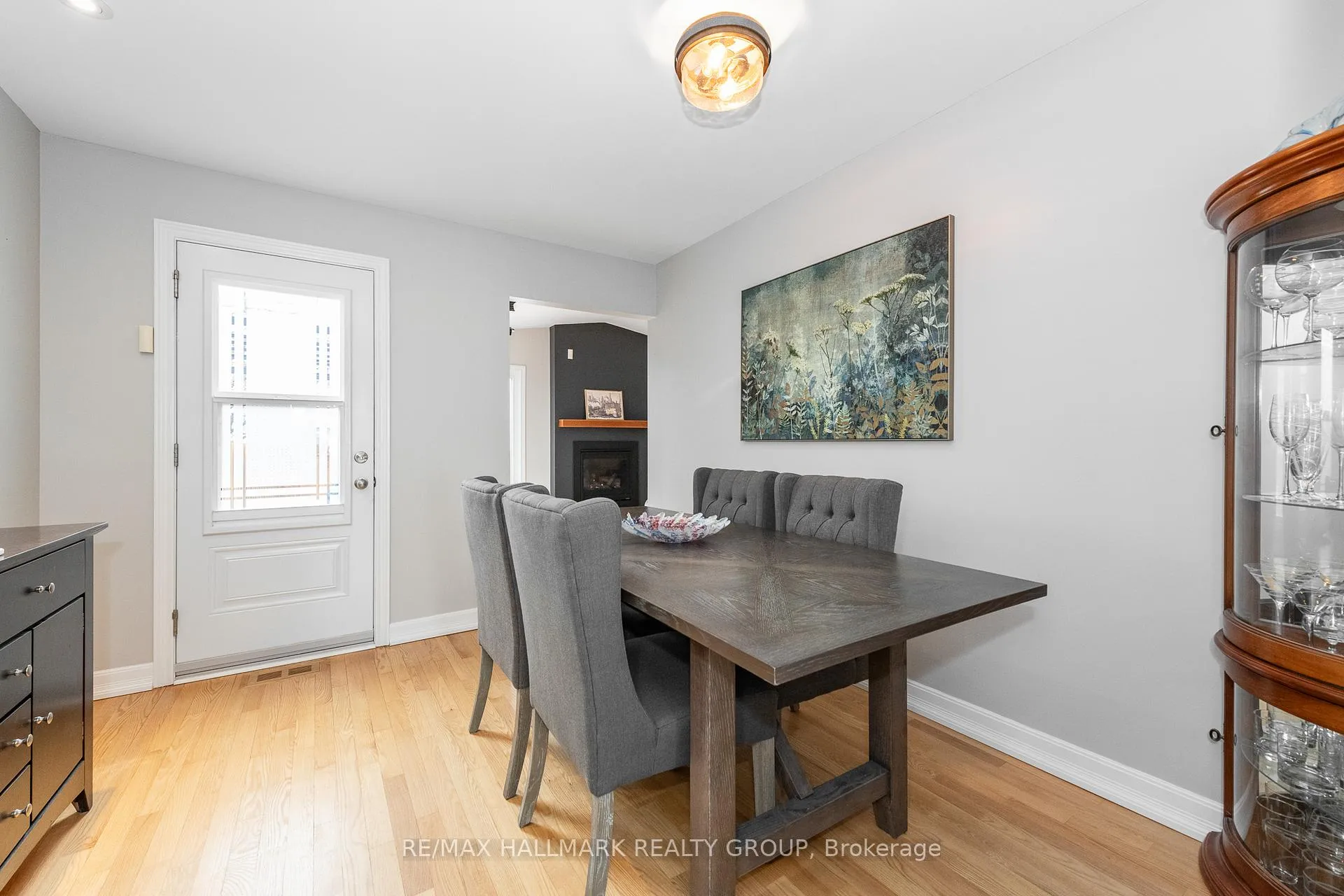 Photo 9 of 6380 St Louis Drive, Ottawa, Hiawatha Park/Convent Glen — HOMEH