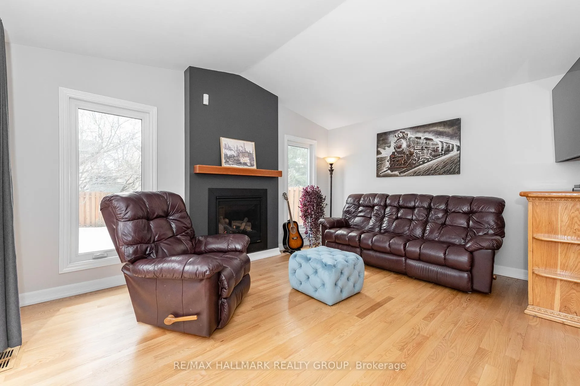 Photo 11 of 6380 St Louis Drive, Ottawa, Hiawatha Park/Convent Glen — HOMEH