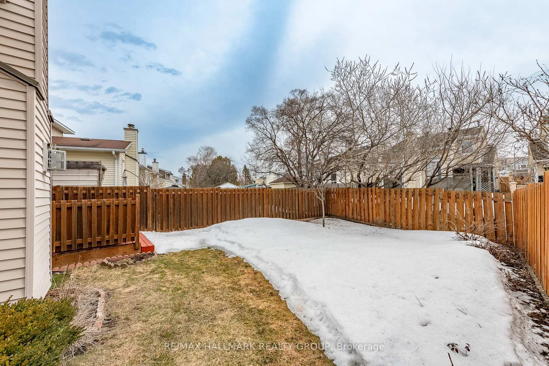 Photo 33 of 6380 St Louis Drive, Ottawa, Hiawatha Park/Convent Glen — HOMEH