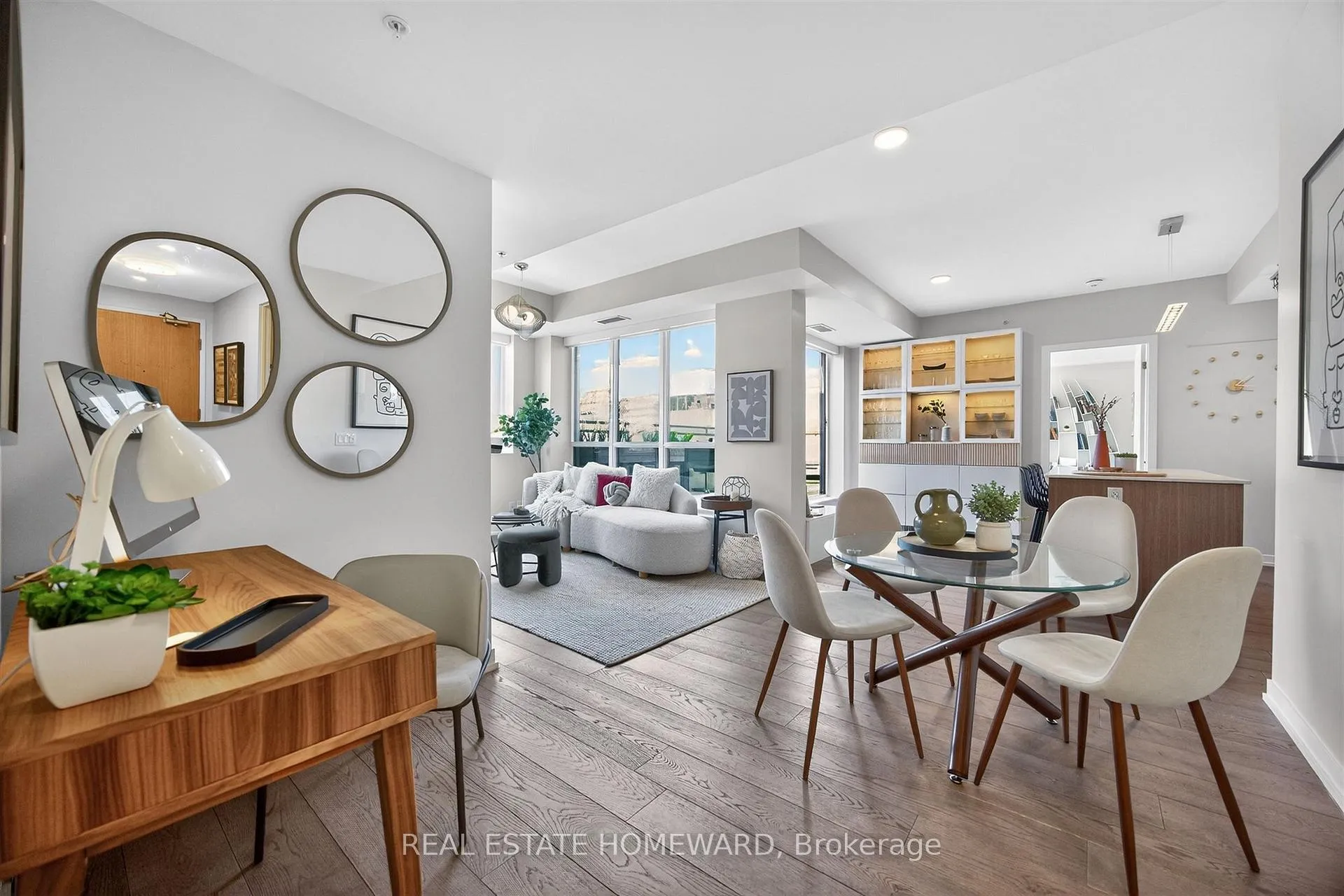 Front of Unit 623, 38 Howard Park Avenue