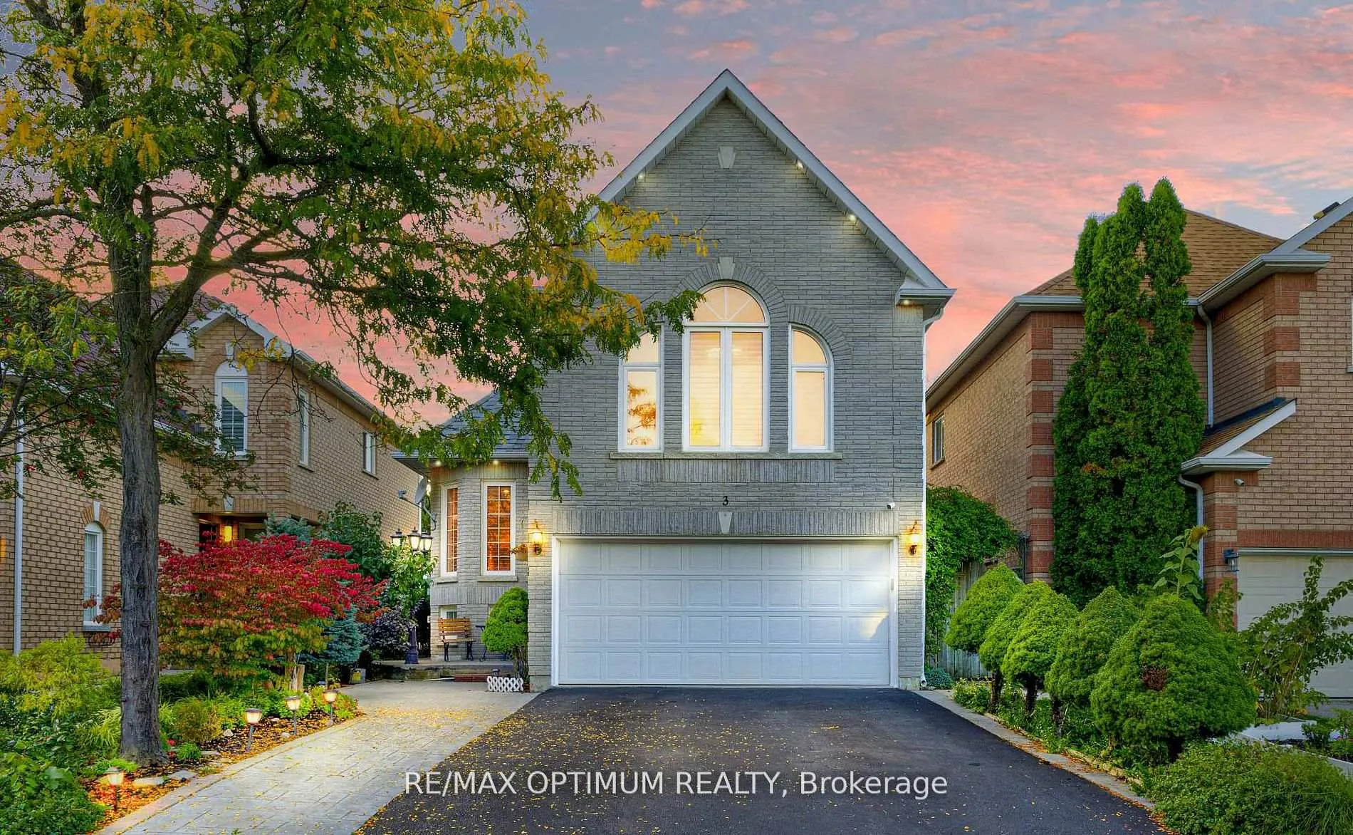 Photo 1 of 3 Sweet Briar Lane, Brampton, Snelgrove — HOMEH