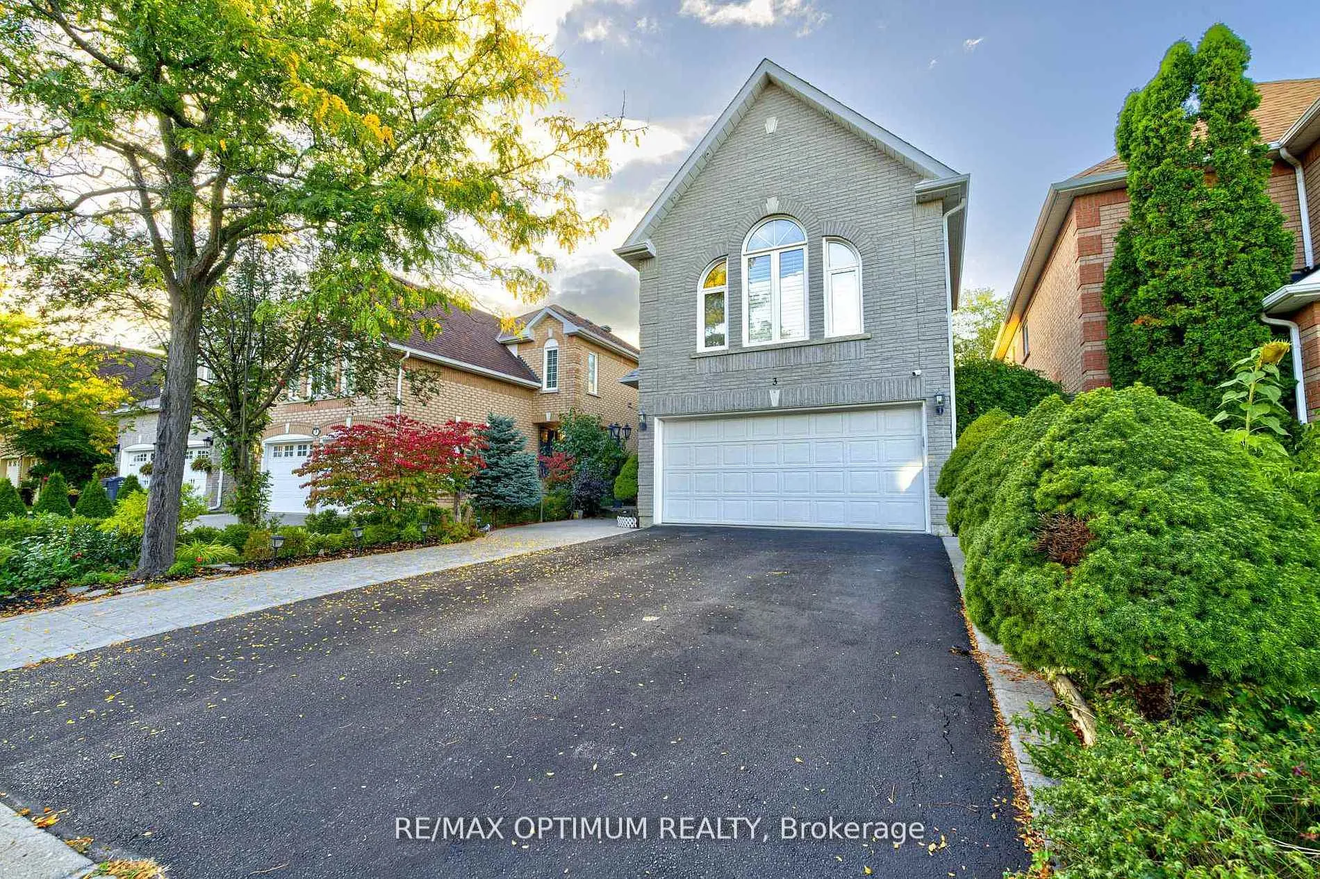 Photo 3 of 3 Sweet Briar Lane, Brampton, Snelgrove — HOMEH