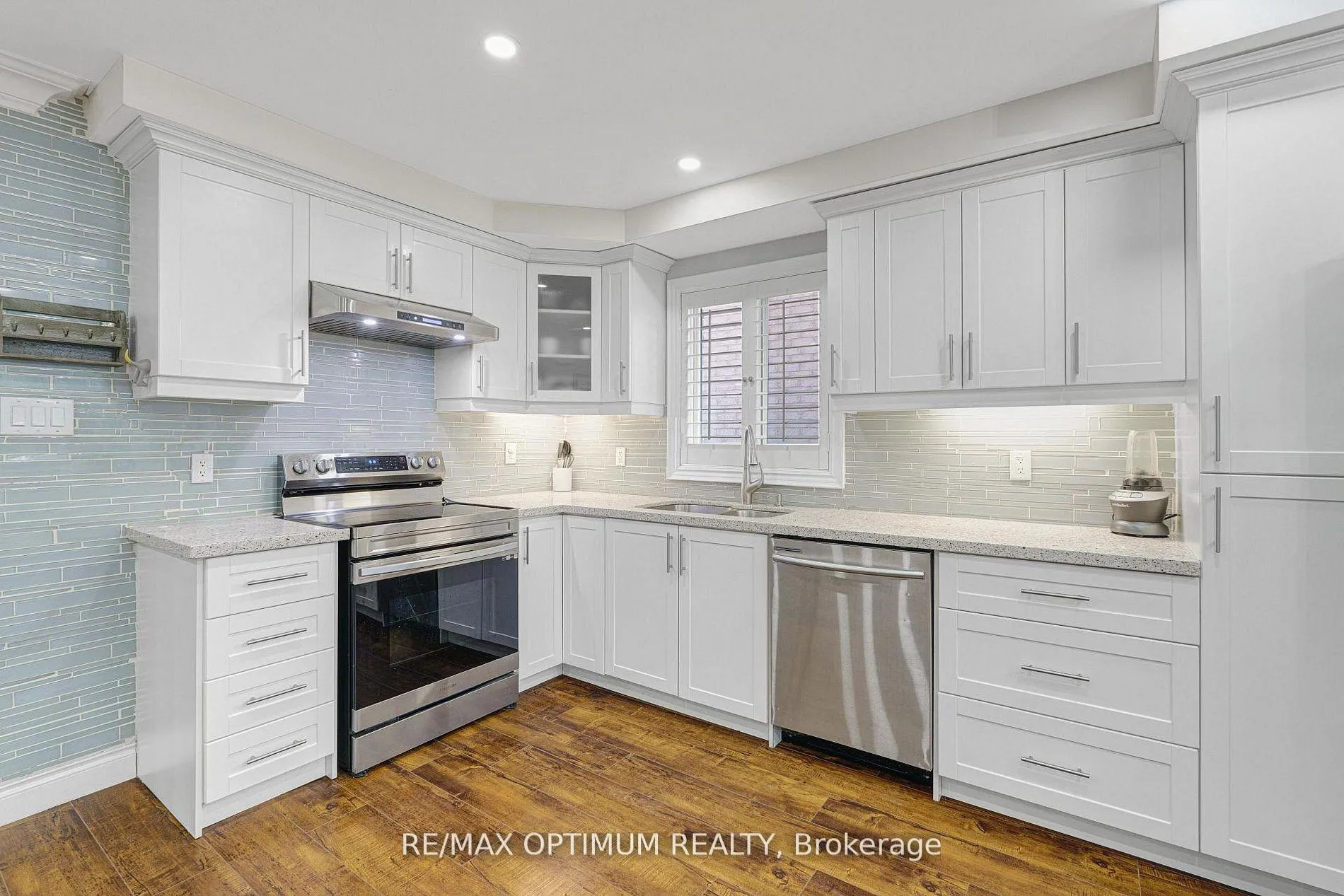 Photo 13 of 3 Sweet Briar Lane, Brampton, Snelgrove — HOMEH