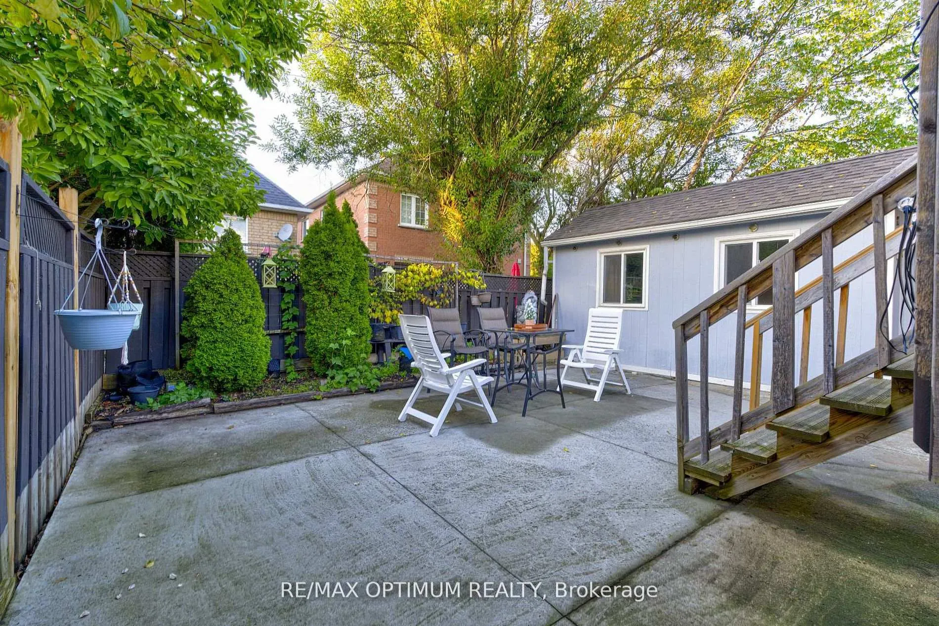 Photo 33 of 3 Sweet Briar Lane, Brampton, Snelgrove — HOMEH