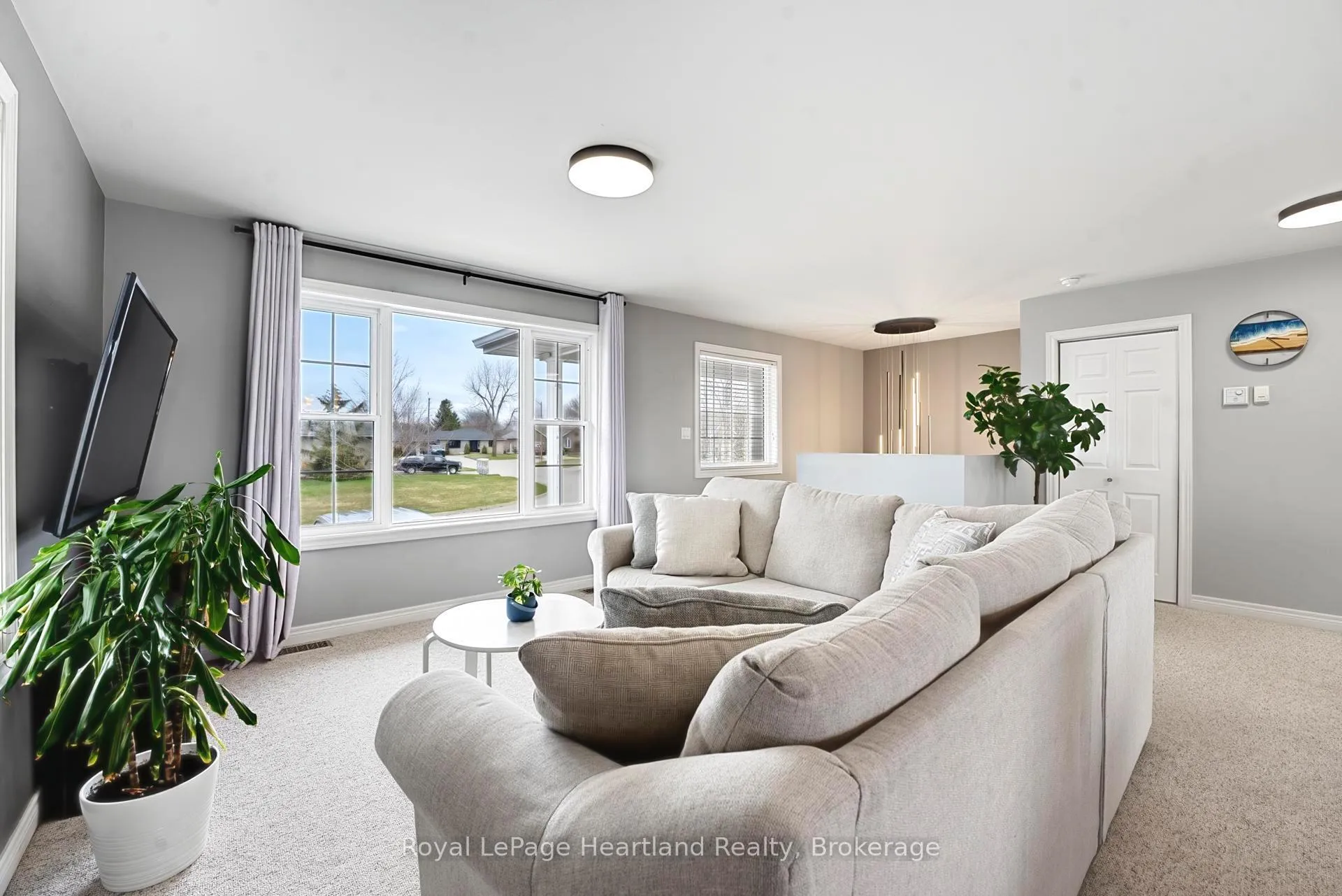 Photo 7 of 25 Lee Crescent, Goderich, Goderich (Town) — HOMEH