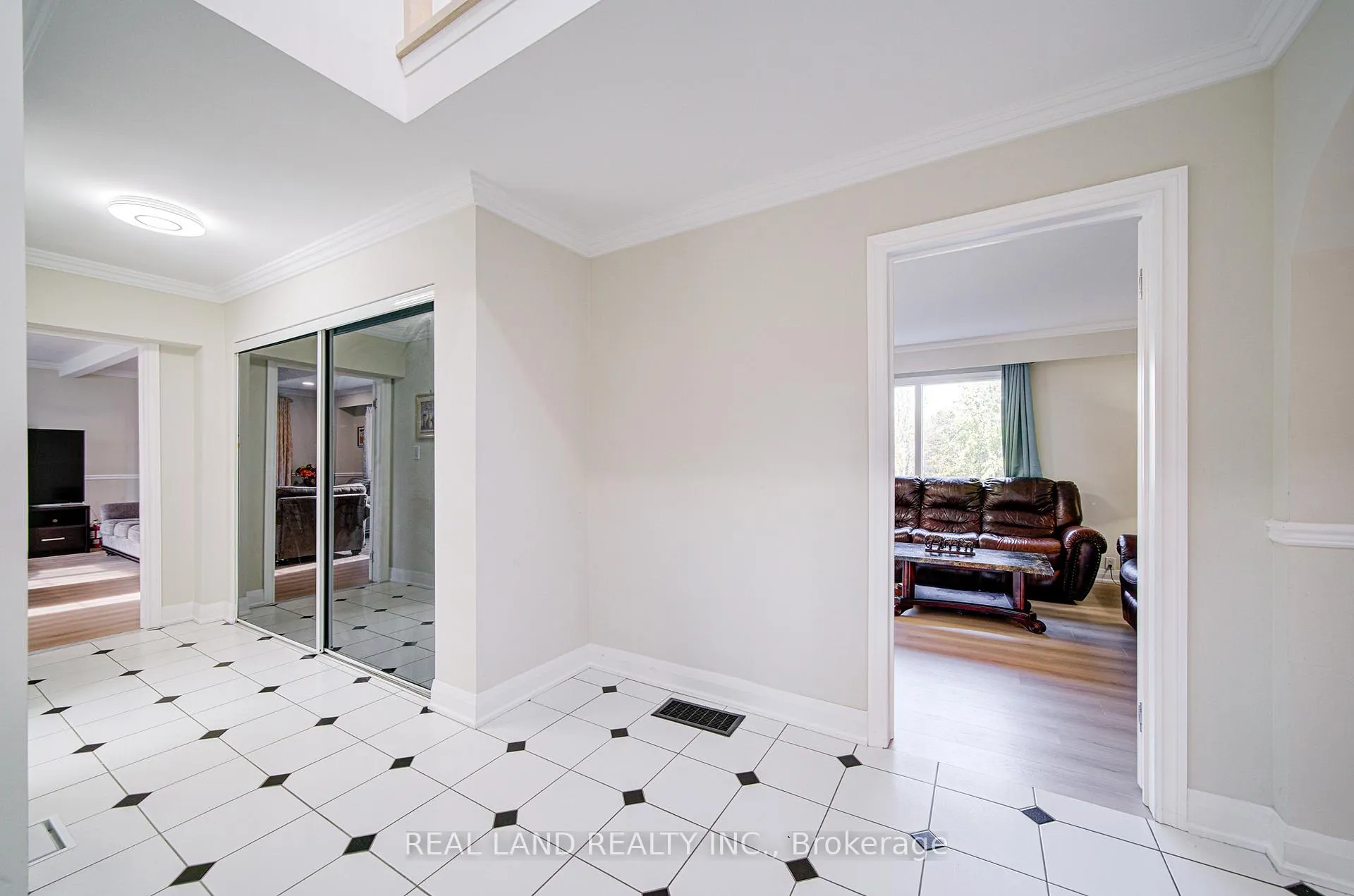 Photo 18 of 4762 14th Avenue, Markham, Milliken Mills East — HOMEH