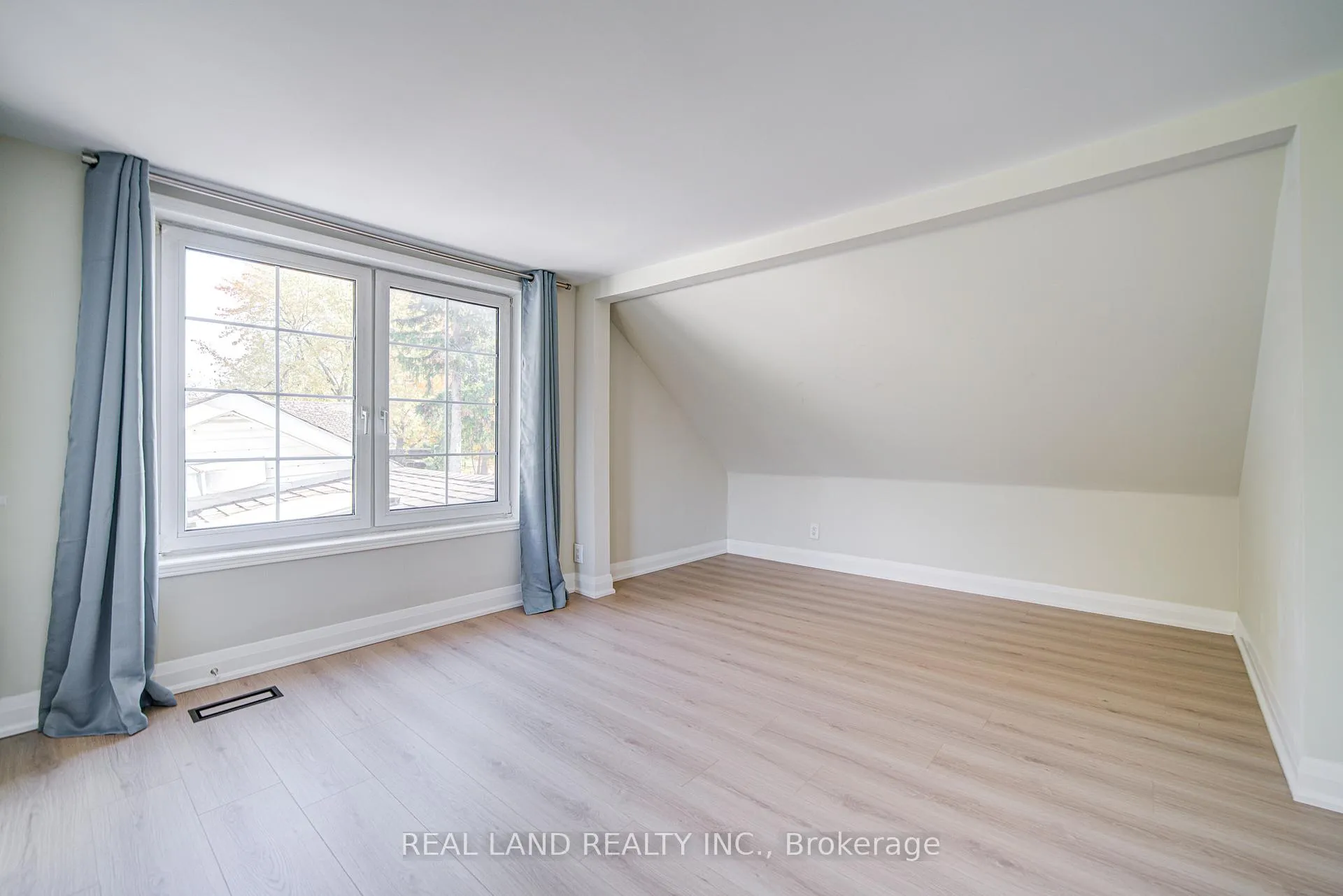 Photo 27 of 4762 14th Avenue, Markham, Milliken Mills East — HOMEH