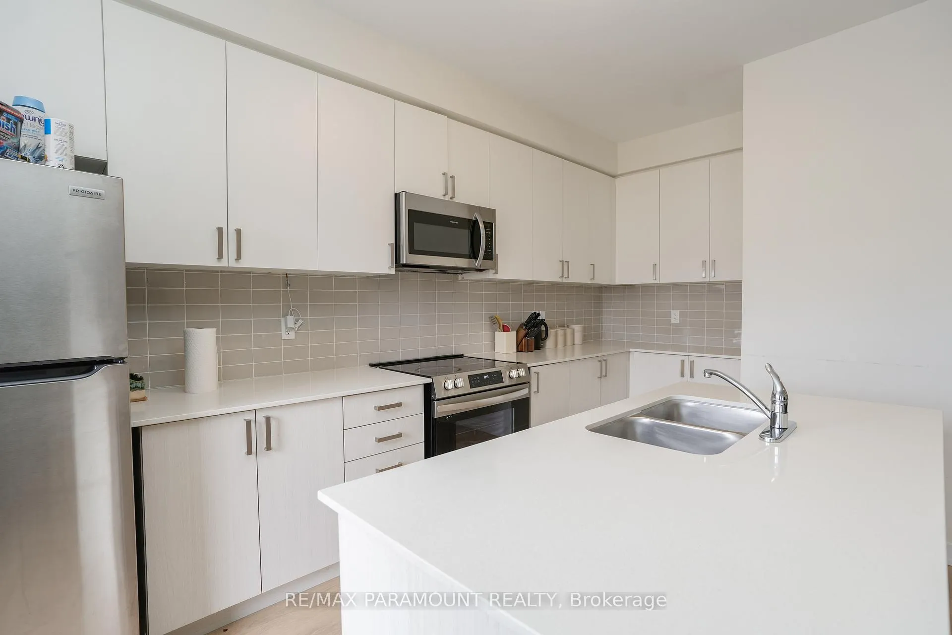 Photo 13 of Unit 201, 1865 Pickering Parkway, Pickering, Village East — HOMEH