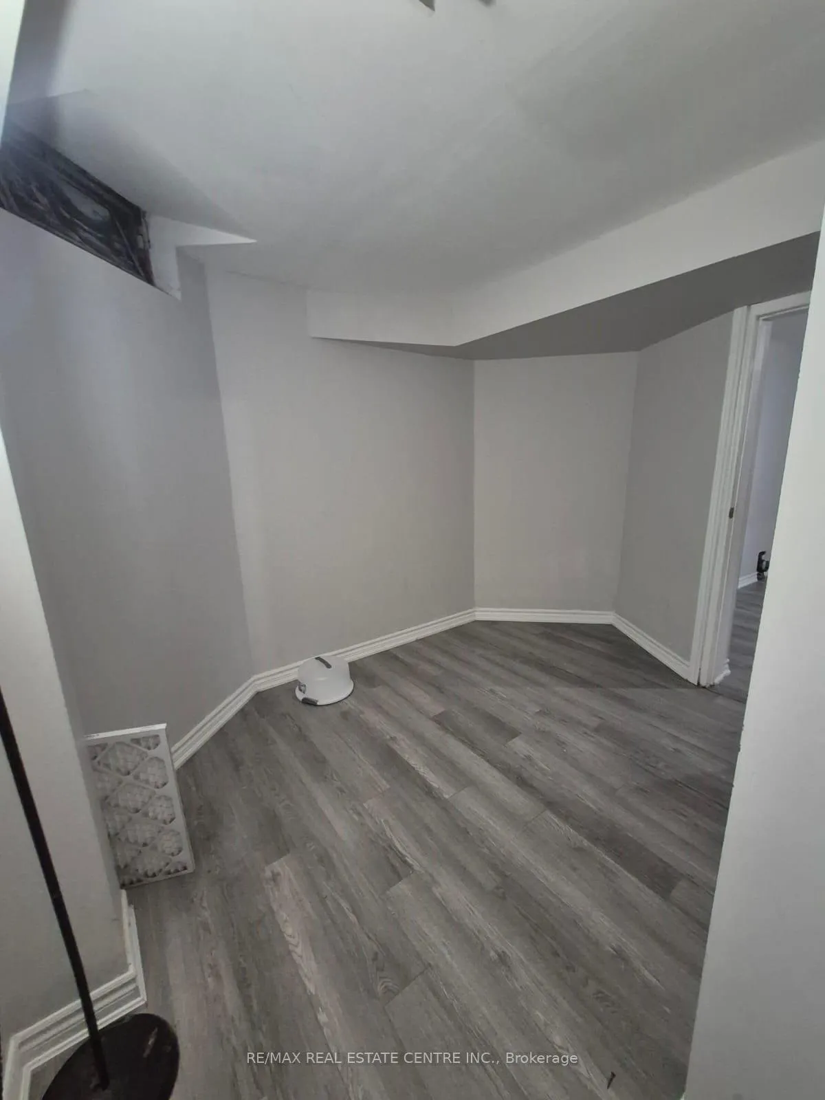 Photo 2 of 54 Amantine Crescent, Brampton, Fletcher's Creek South — HOMEH