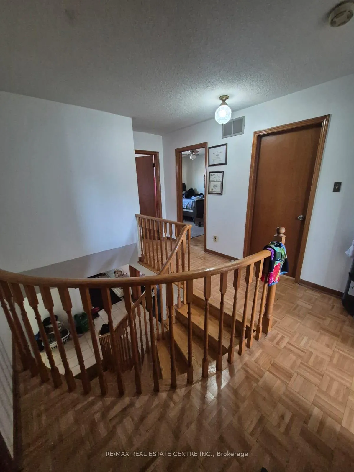 Photo 4 of 54 Amantine Crescent, Brampton, Fletcher's Creek South — HOMEH