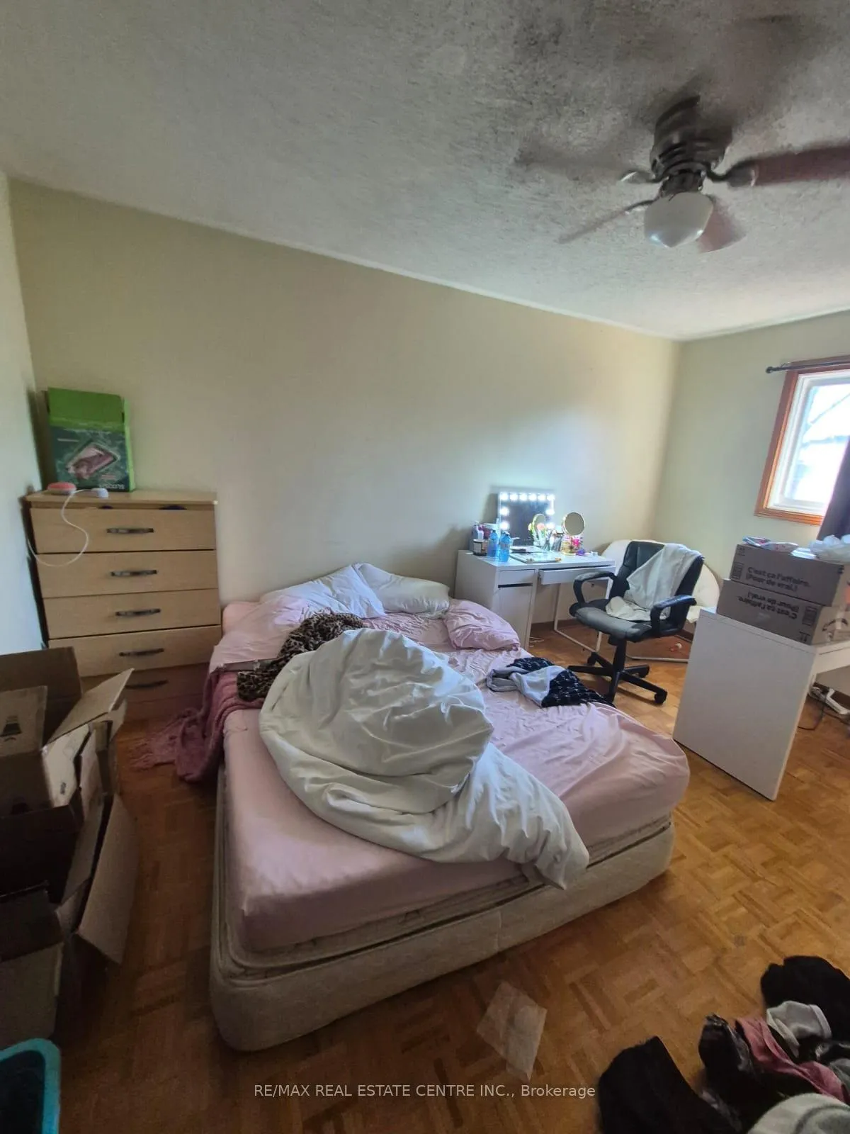 Photo 5 of 54 Amantine Crescent, Brampton, Fletcher's Creek South — HOMEH