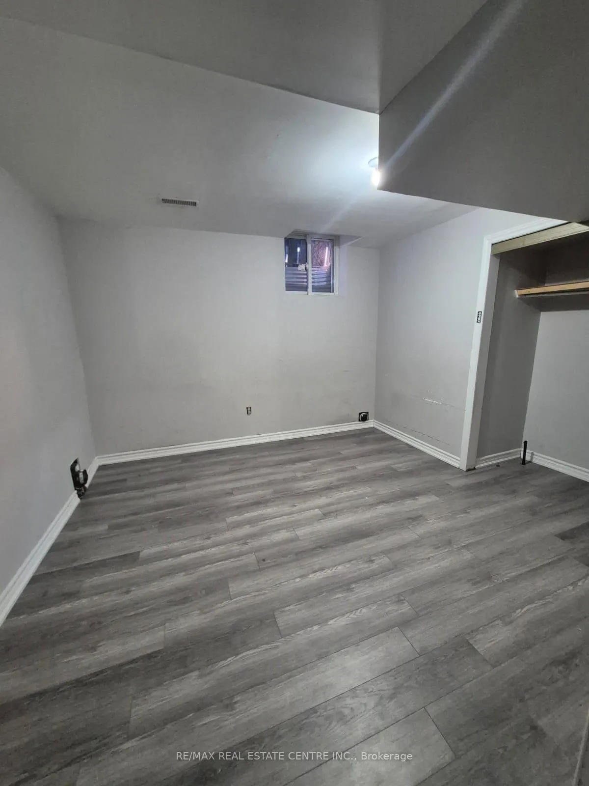 Photo 6 of 54 Amantine Crescent, Brampton, Fletcher's Creek South — HOMEH