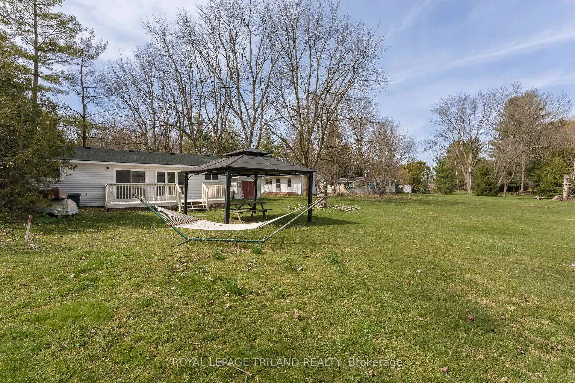 Photo 22 of 20927 Lakeside Drive, Thames Centre, Rural Thames Centre — HOMEH