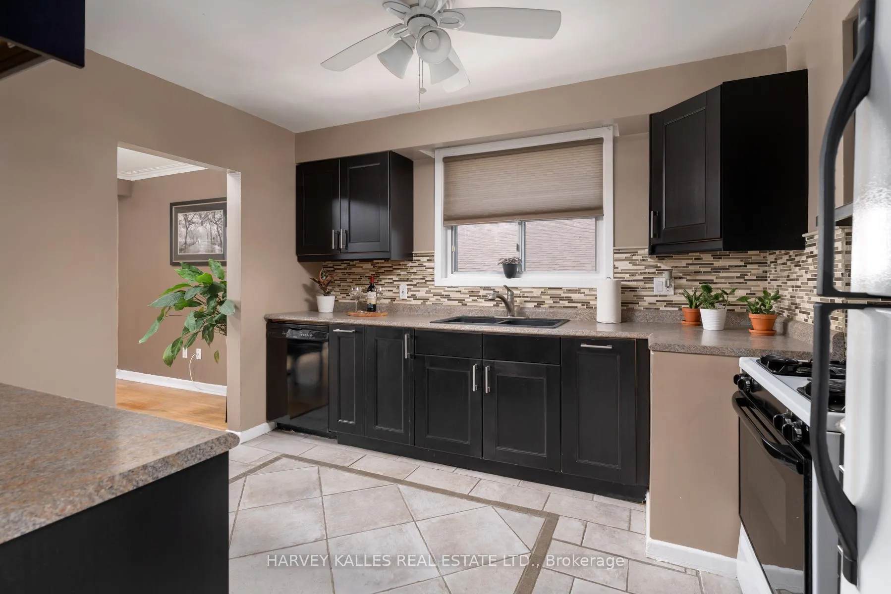 Photo 9 of 47 Brightside Drive, Scarborough, West Hill — HOMEH