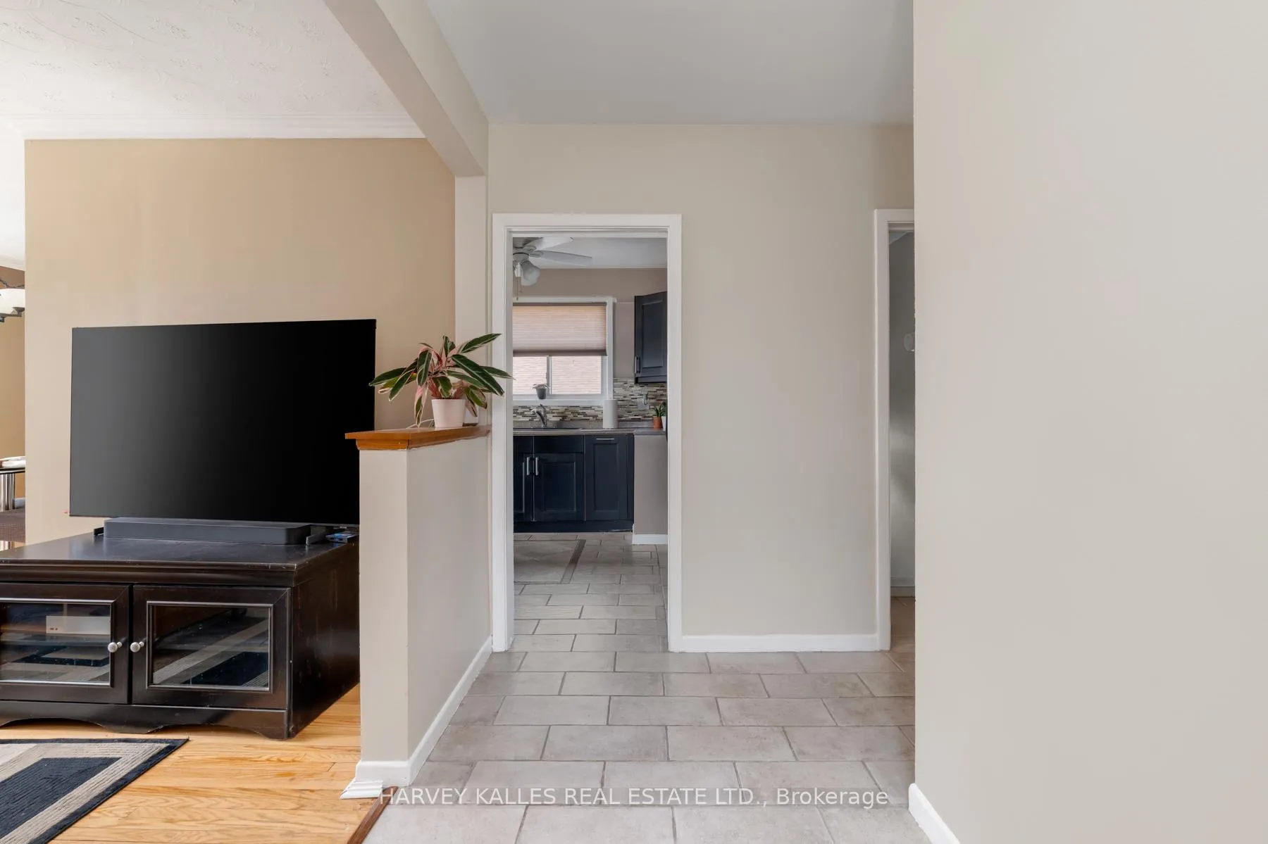 Photo 10 of 47 Brightside Drive, Scarborough, West Hill — HOMEH