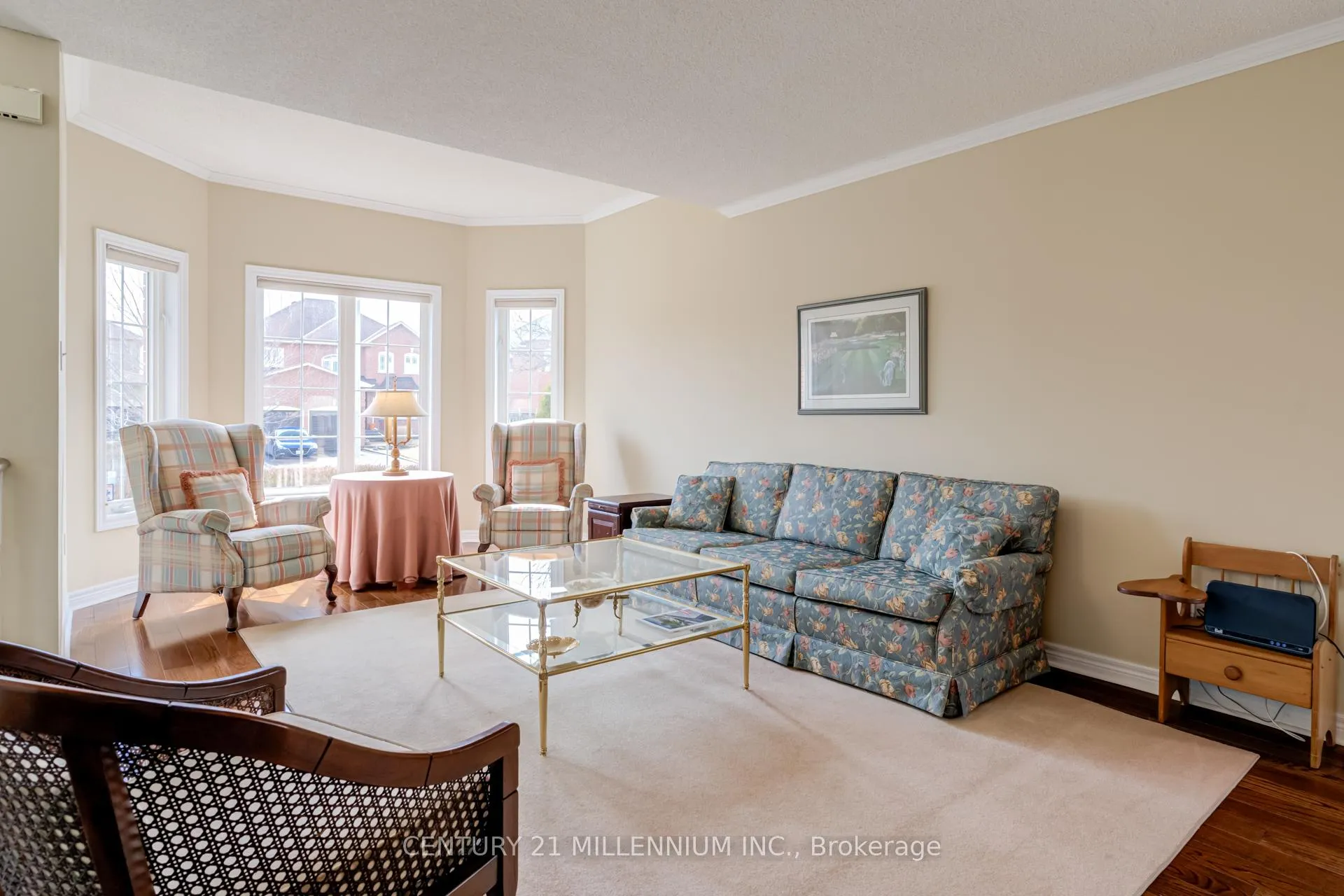 Photo 8 of 93 Samuel Crescent, Halton Hills, Georgetown — HOMEH