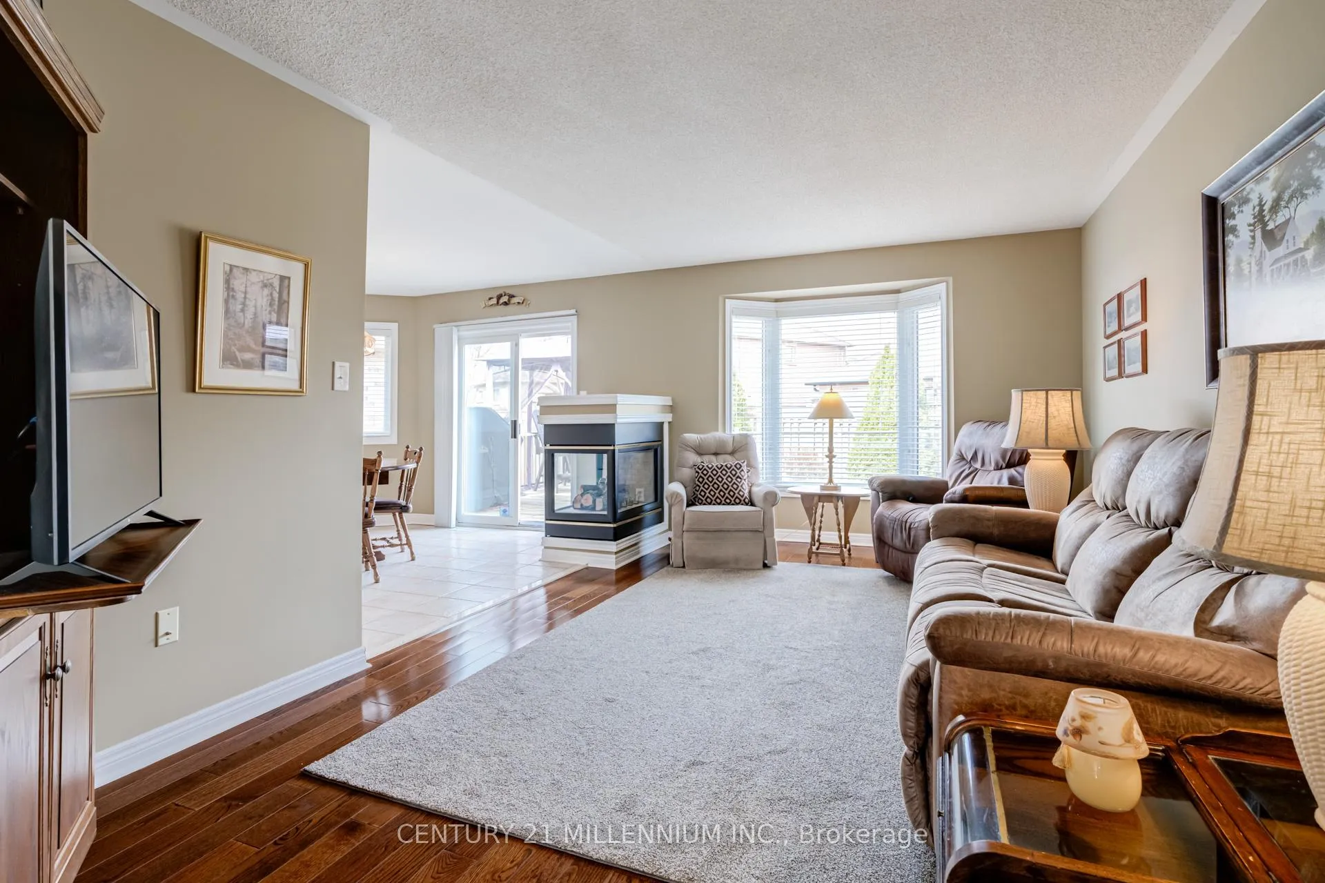 Photo 9 of 93 Samuel Crescent, Halton Hills, Georgetown — HOMEH