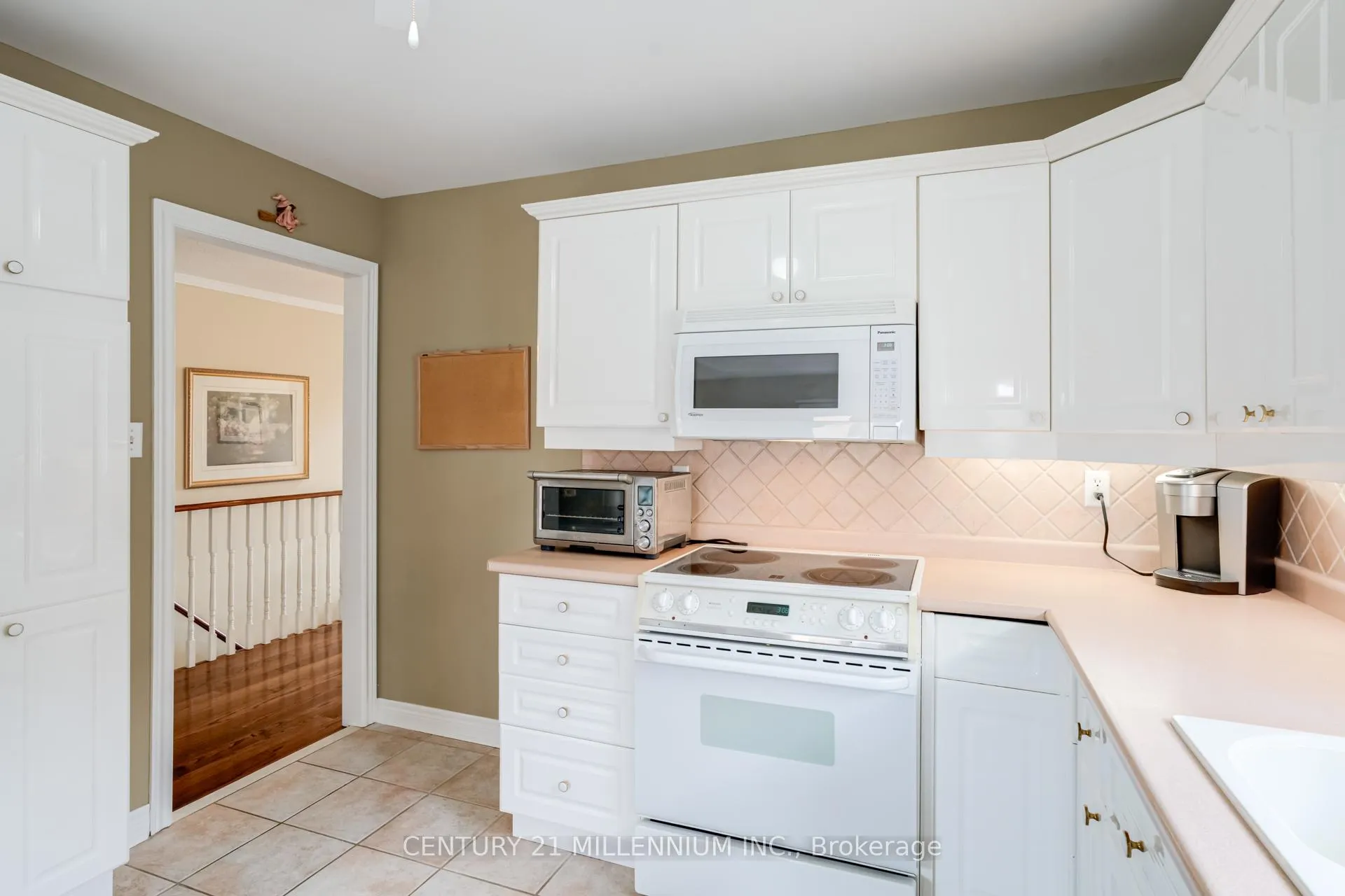 Photo 15 of 93 Samuel Crescent, Halton Hills, Georgetown — HOMEH