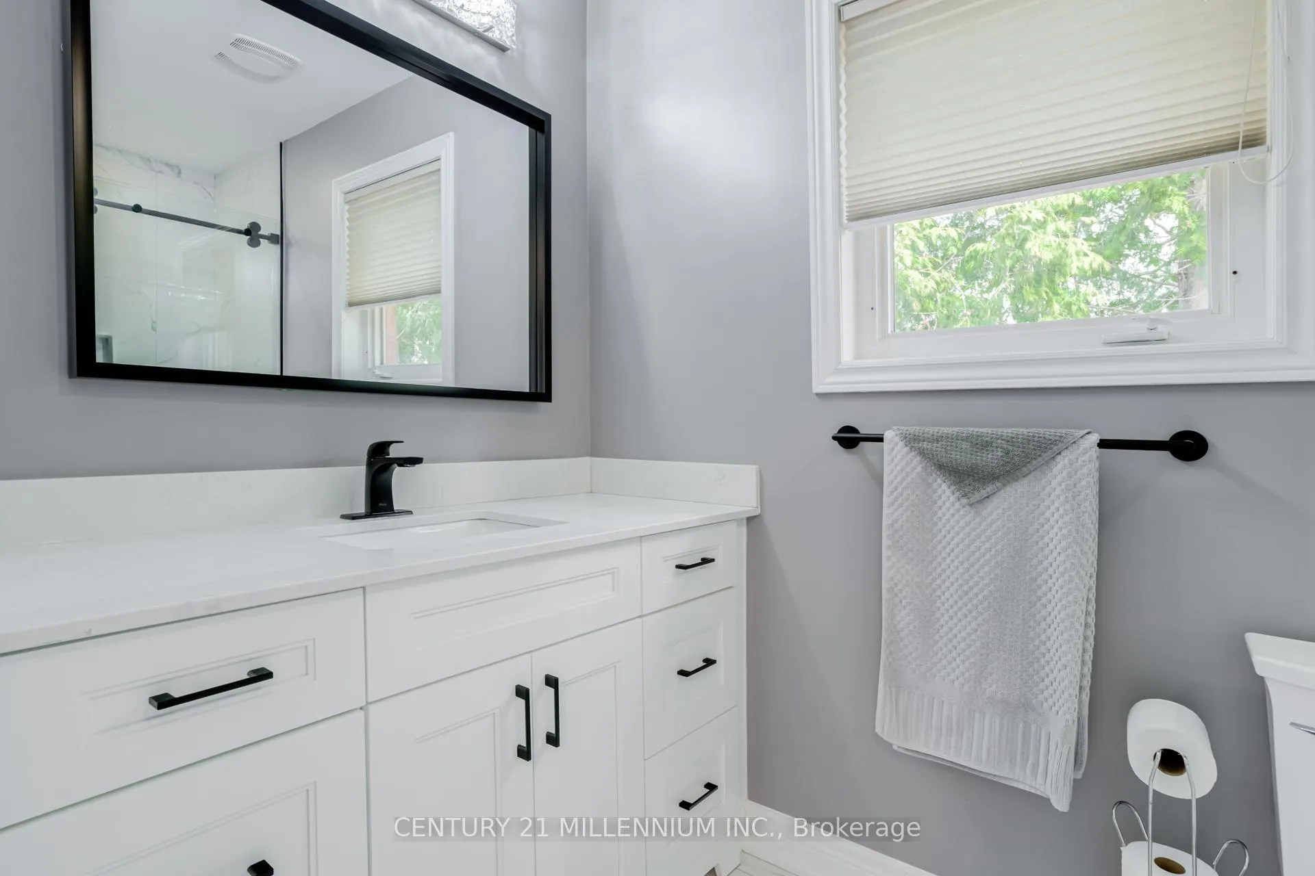 Photo 18 of 93 Samuel Crescent, Halton Hills, Georgetown — HOMEH