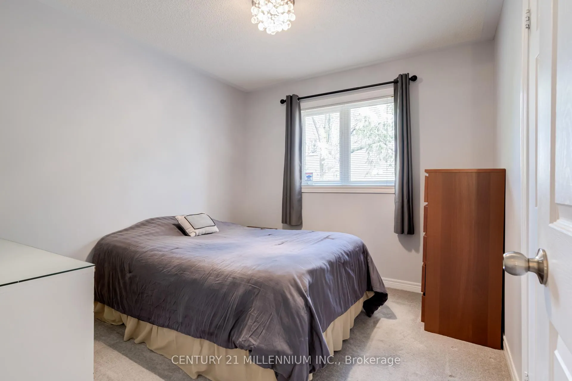 Photo 20 of 93 Samuel Crescent, Halton Hills, Georgetown — HOMEH