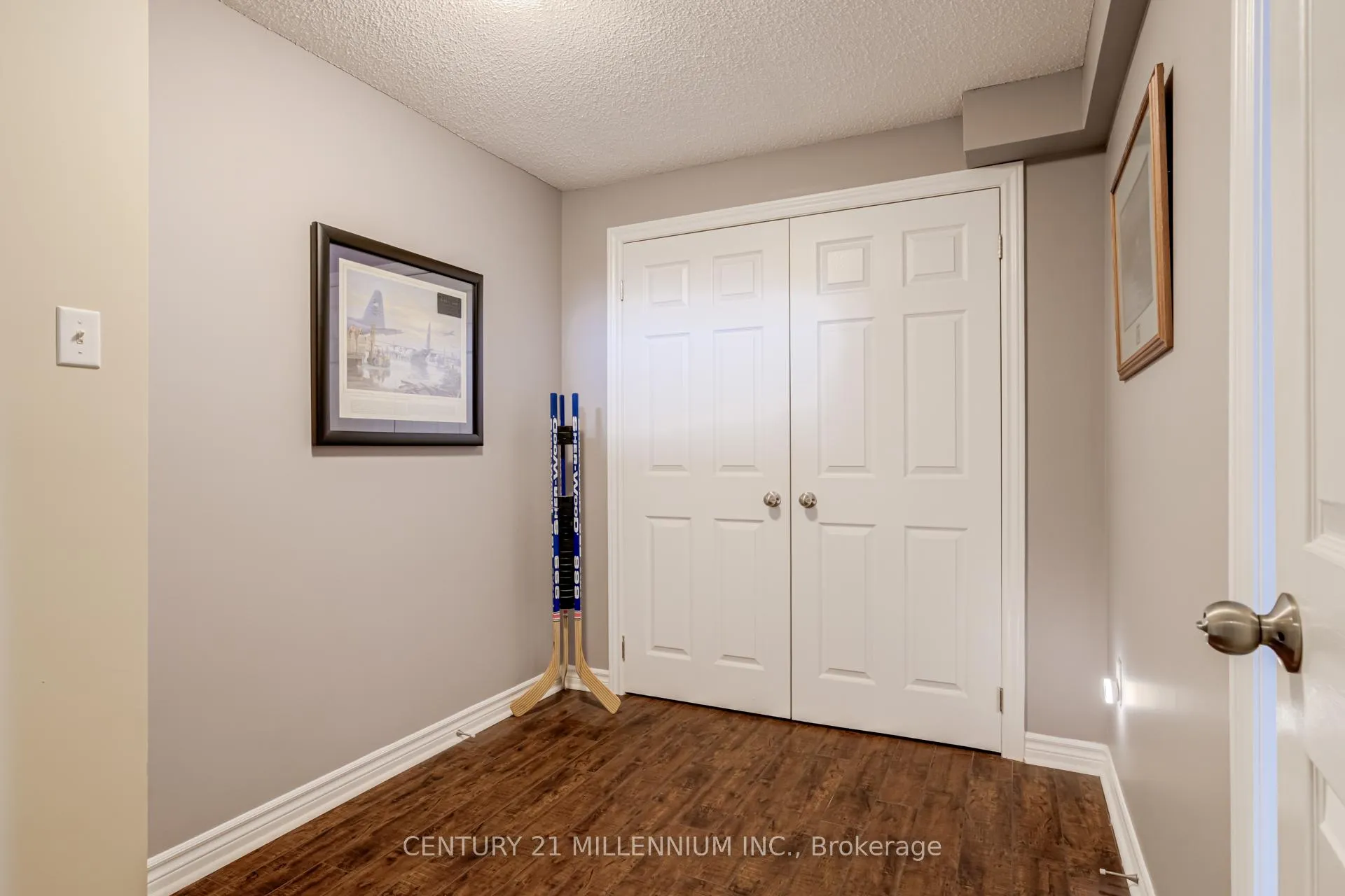 Photo 26 of 93 Samuel Crescent, Halton Hills, Georgetown — HOMEH