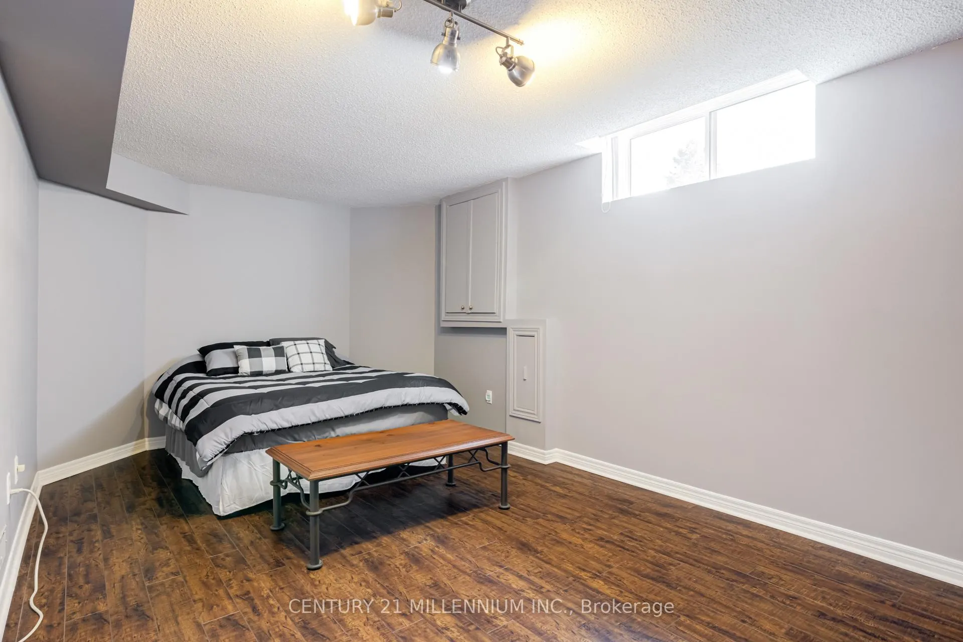 Photo 34 of 93 Samuel Crescent, Halton Hills, Georgetown — HOMEH