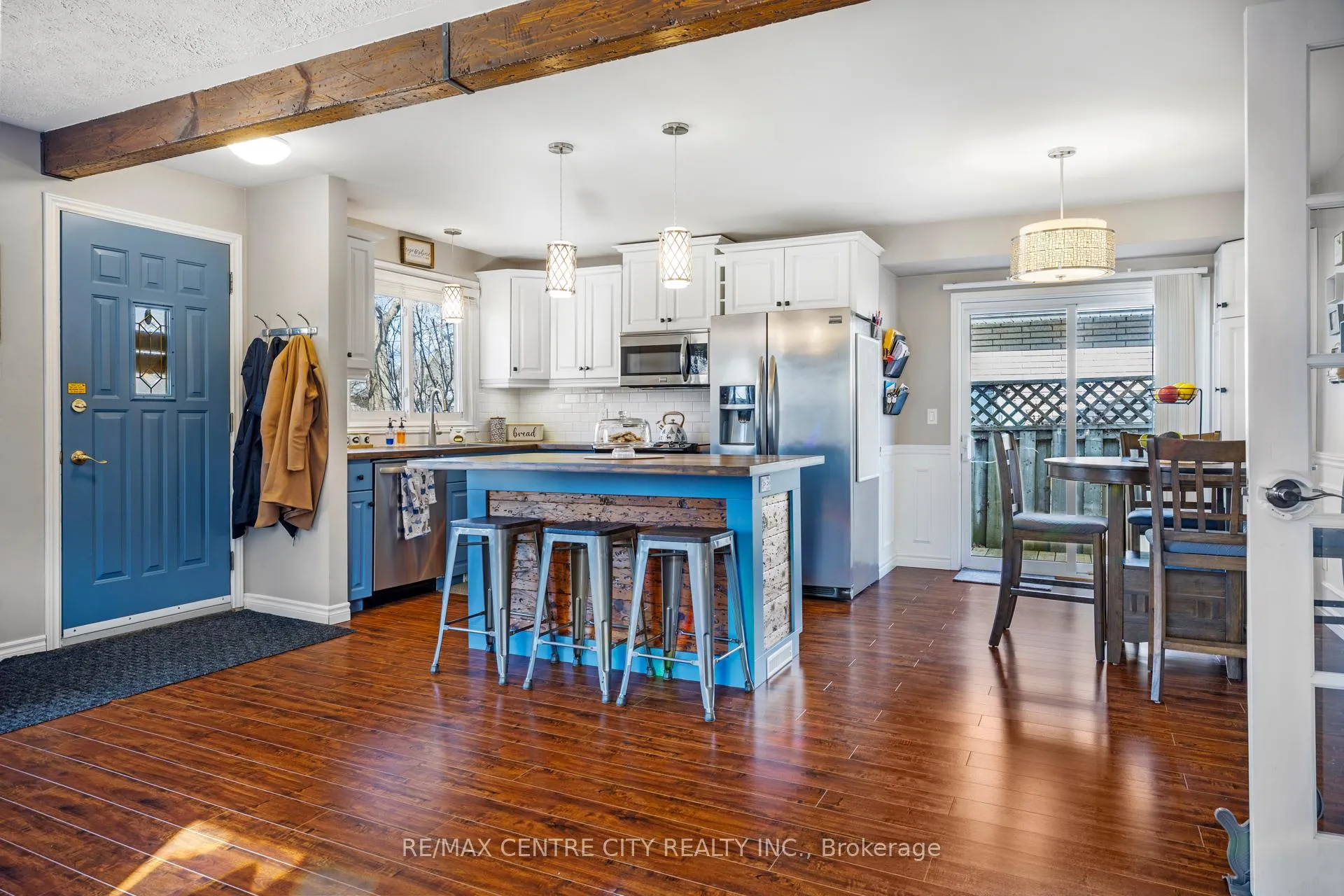 Photo 9 of 18 Highview Drive, St. Thomas — HOMEH