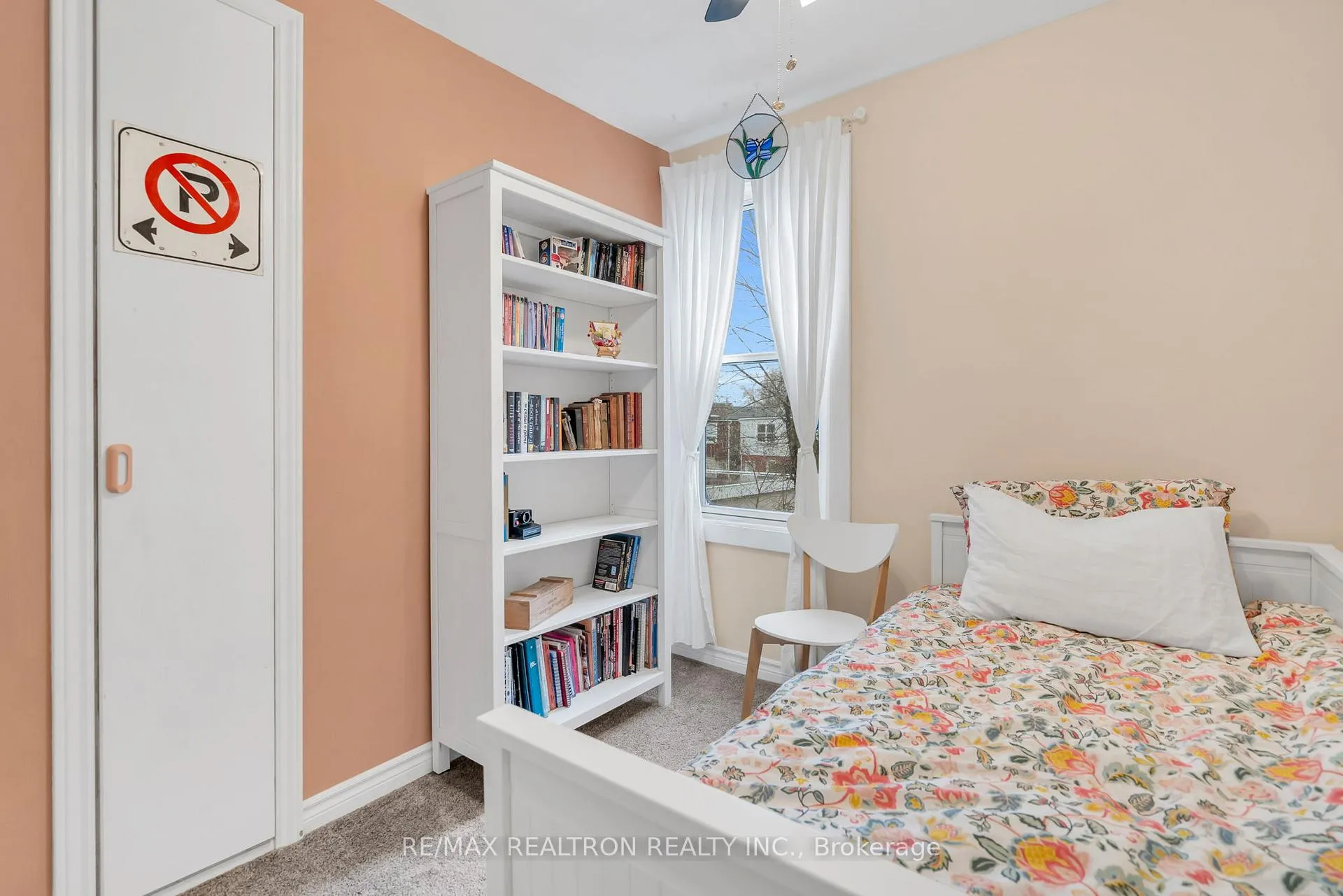 Photo 13 of 17 Baltic Avenue, Toronto, Danforth — HOMEH