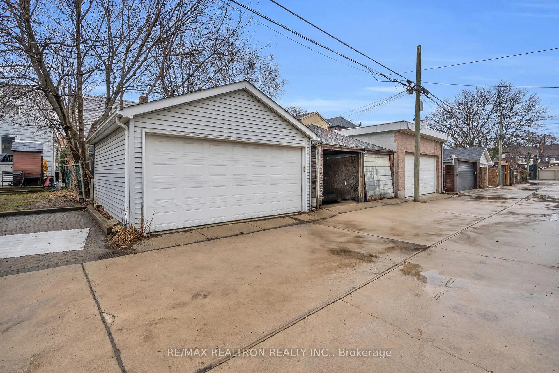Photo 20 of 17 Baltic Avenue, Toronto, Danforth — HOMEH