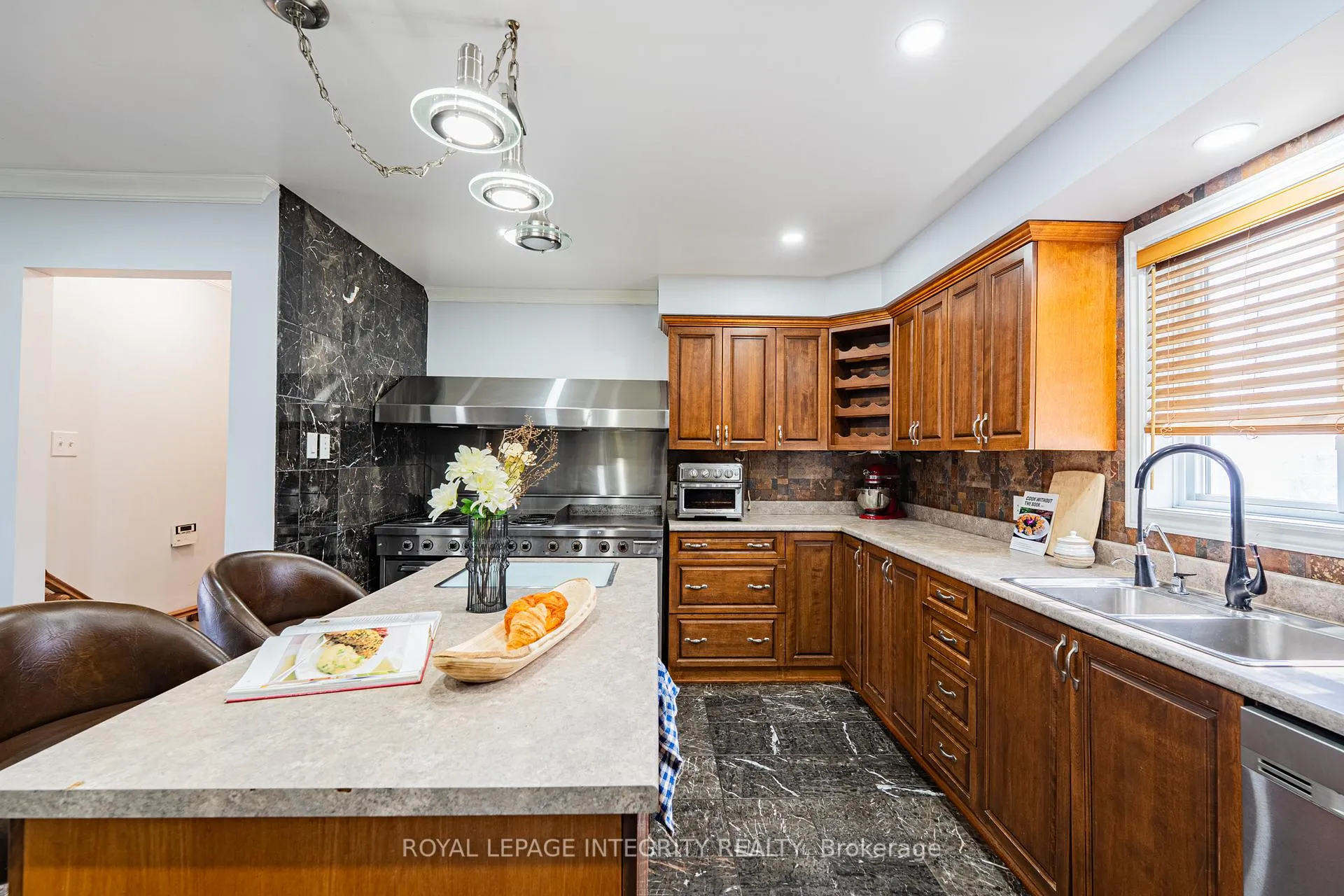 Photo 11 of 3318 Dunrobin Road, Ottawa, Dunrobin Shores — HOMEH