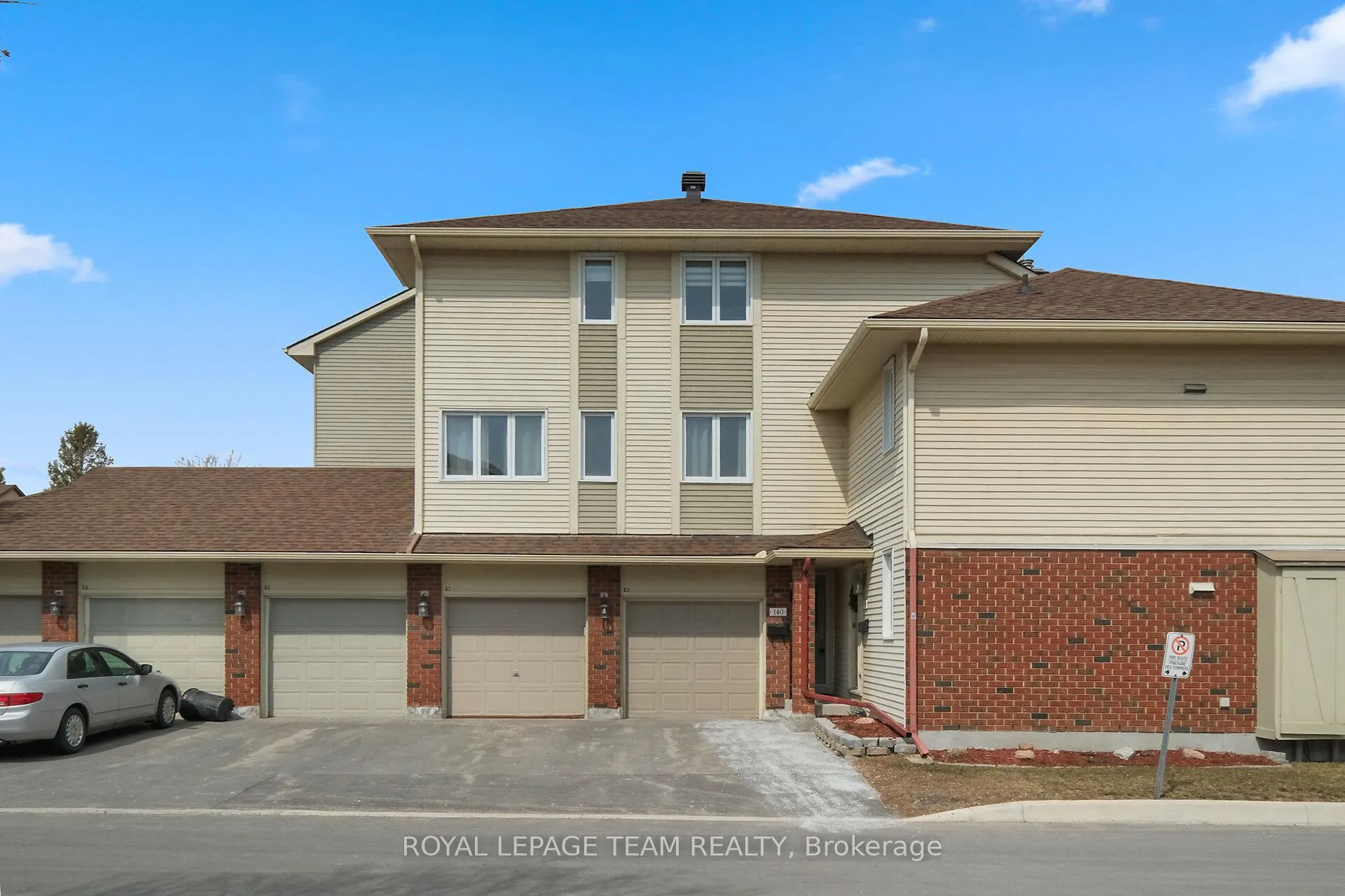 Photo 1 of Unit 40, 140 Rushford Private, Ottawa, Hunt Club Park/Greenboro — HOMEH