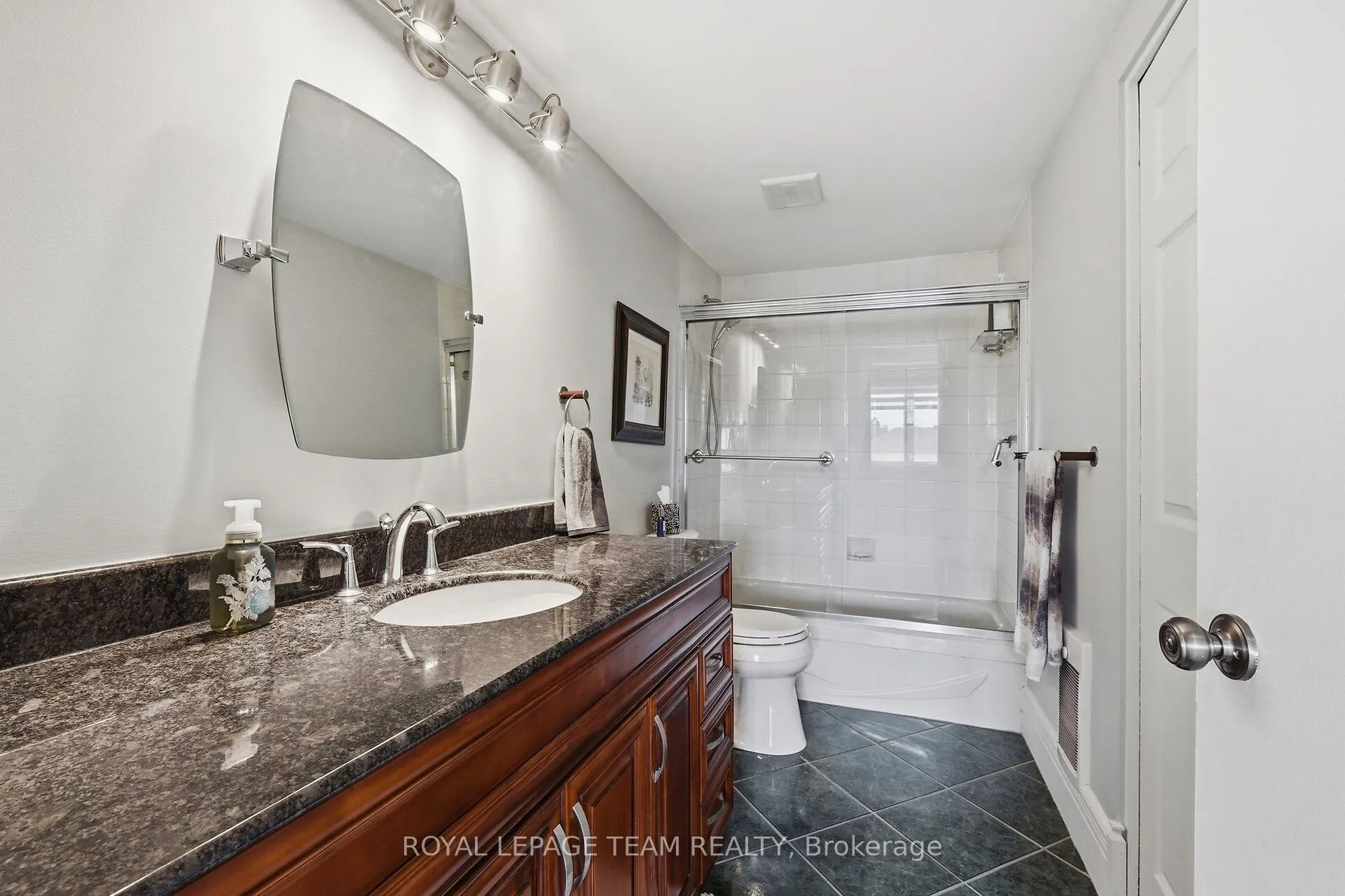 Photo 31 of Unit 40, 140 Rushford Private, Ottawa, Hunt Club Park/Greenboro — HOMEH