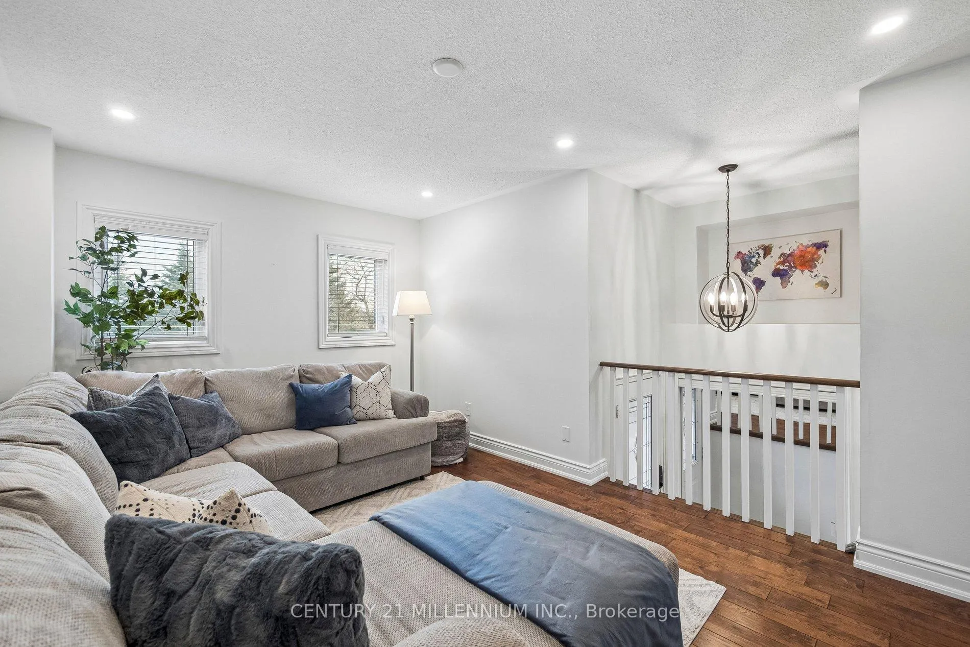 Photo 9 of 90 Baywell Crescent, Aurora, Bayview Wellington — HOMEH