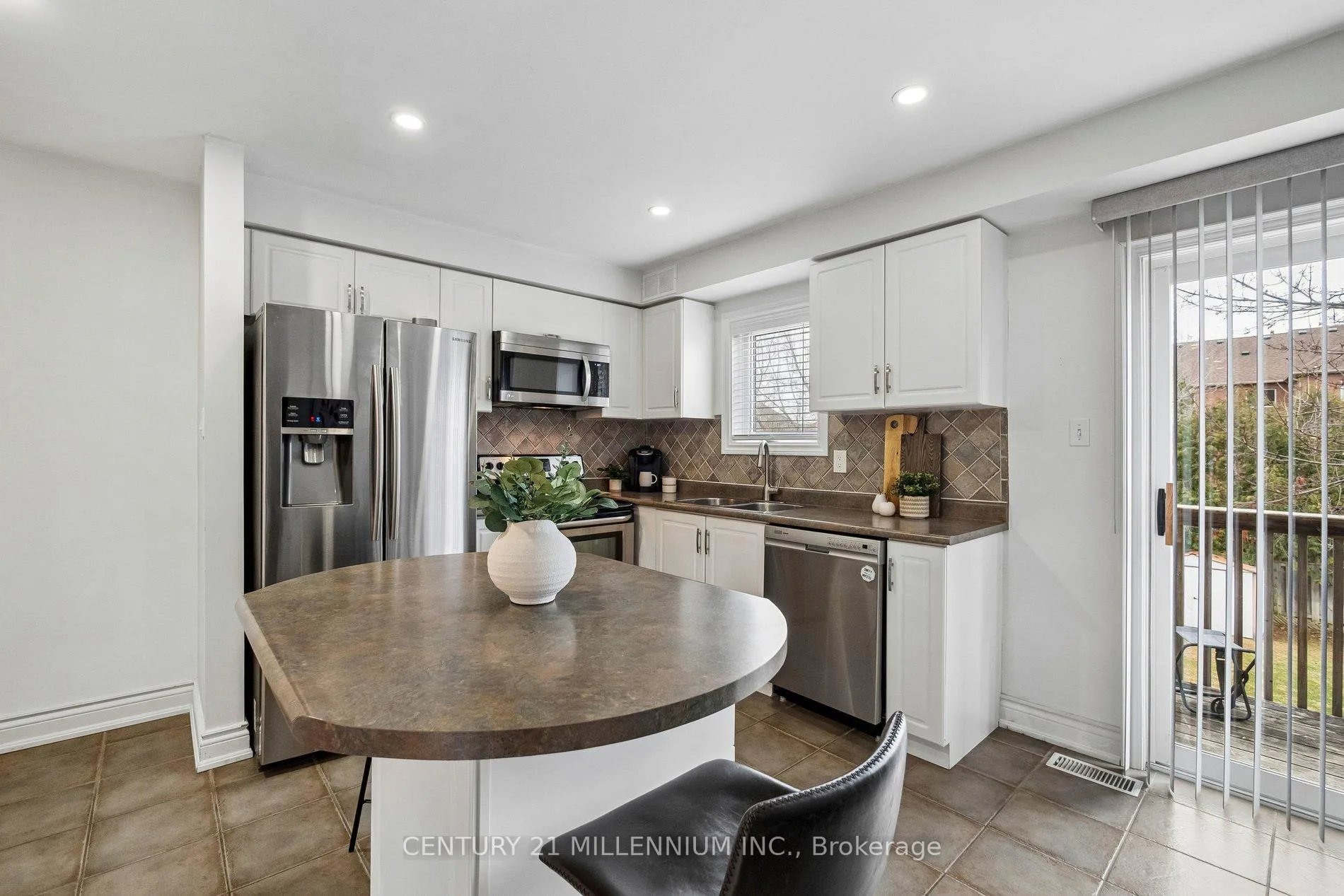 Photo 16 of 90 Baywell Crescent, Aurora, Bayview Wellington — HOMEH