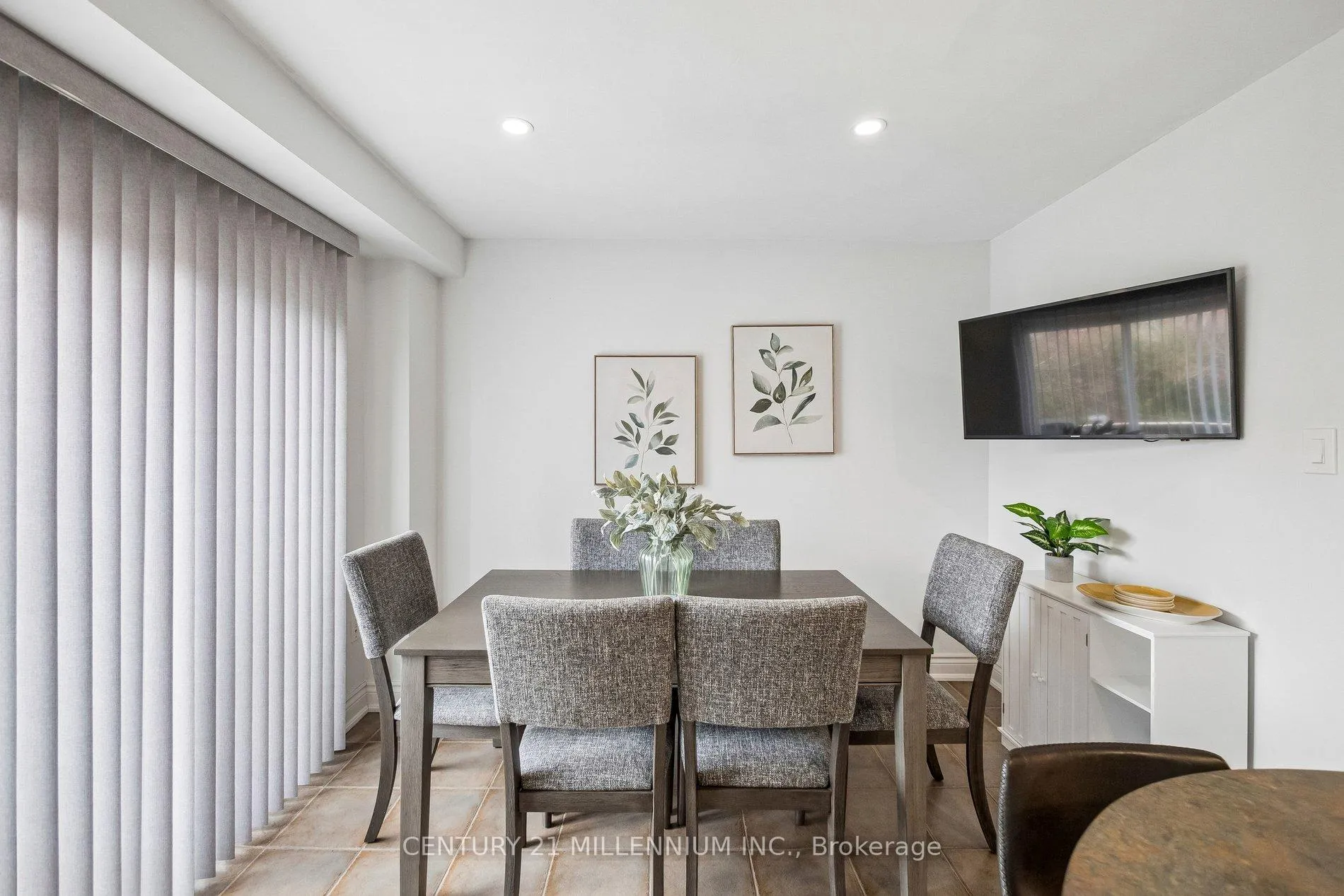 Photo 19 of 90 Baywell Crescent, Aurora, Bayview Wellington — HOMEH
