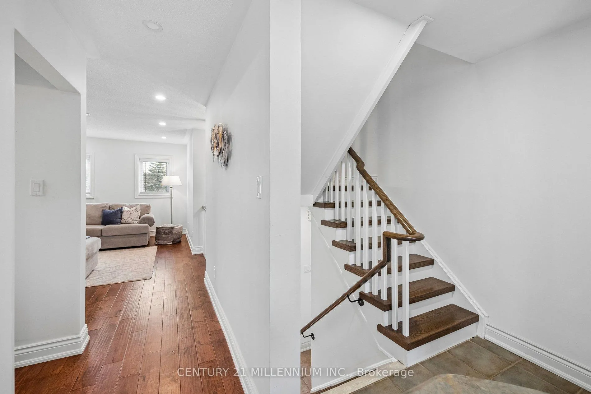 Photo 23 of 90 Baywell Crescent, Aurora, Bayview Wellington — HOMEH