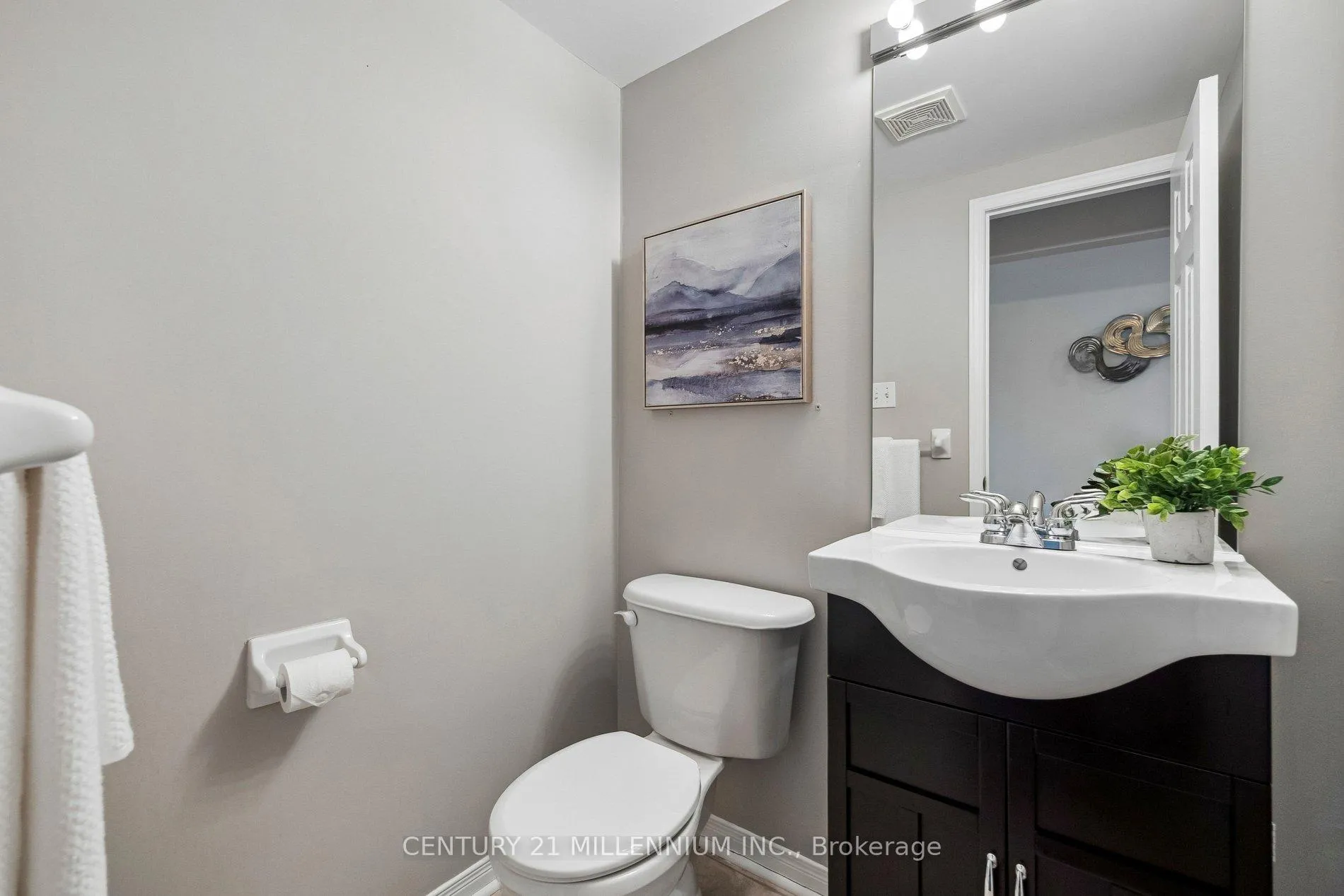 Photo 24 of 90 Baywell Crescent, Aurora, Bayview Wellington — HOMEH